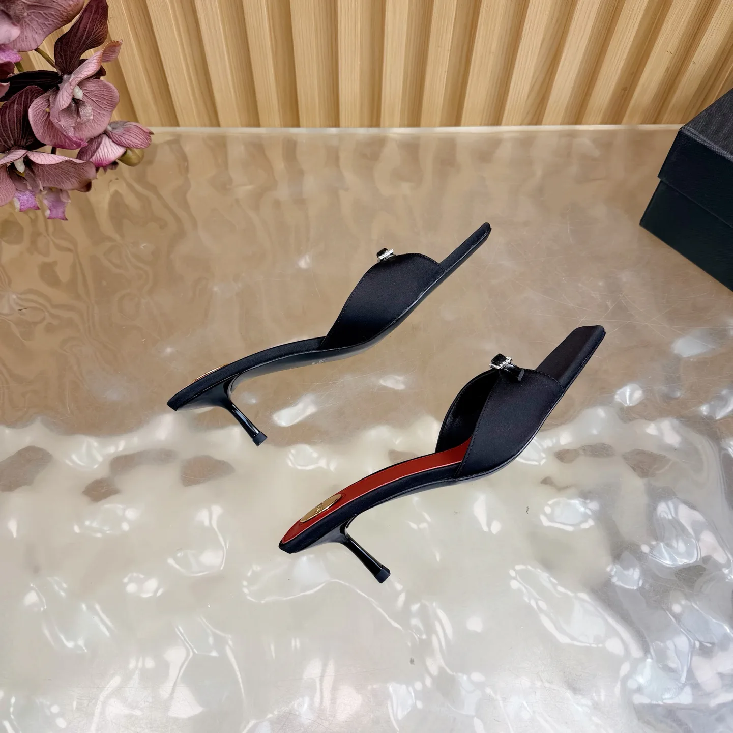 Босоножки Женские Saint Laurent 10712291