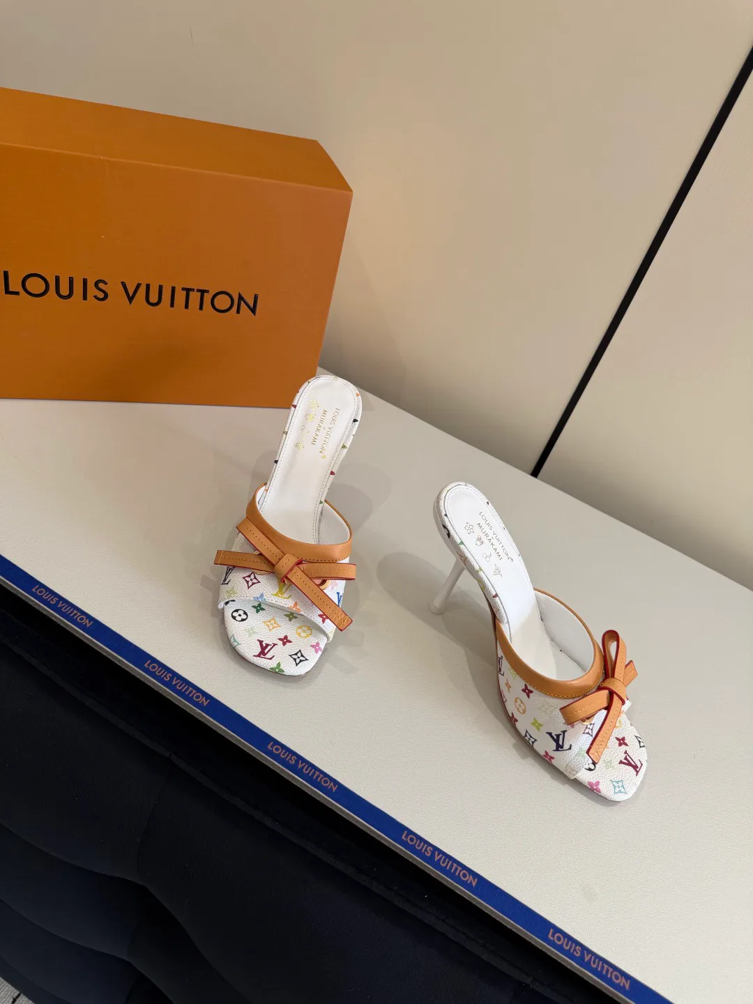 Босоножки Женские Louis Vuitton 11497703