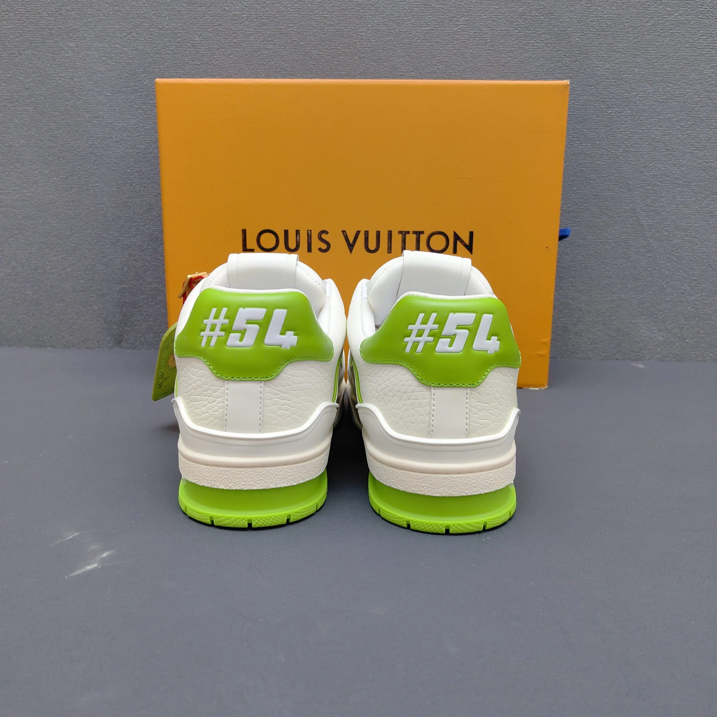 Кроссовки Женские Louis Vuitton 17725124