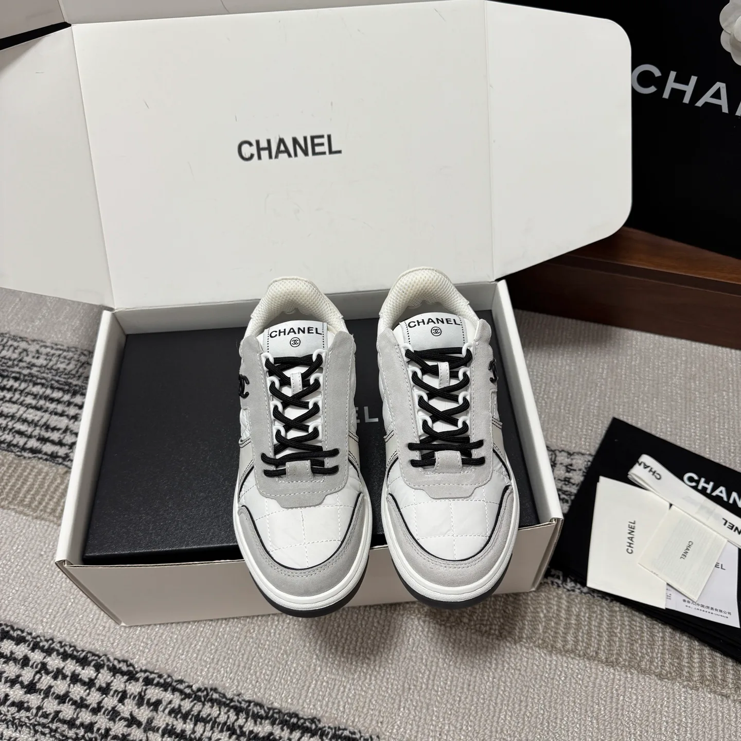 Кроссовки Женские Chanel 18195100