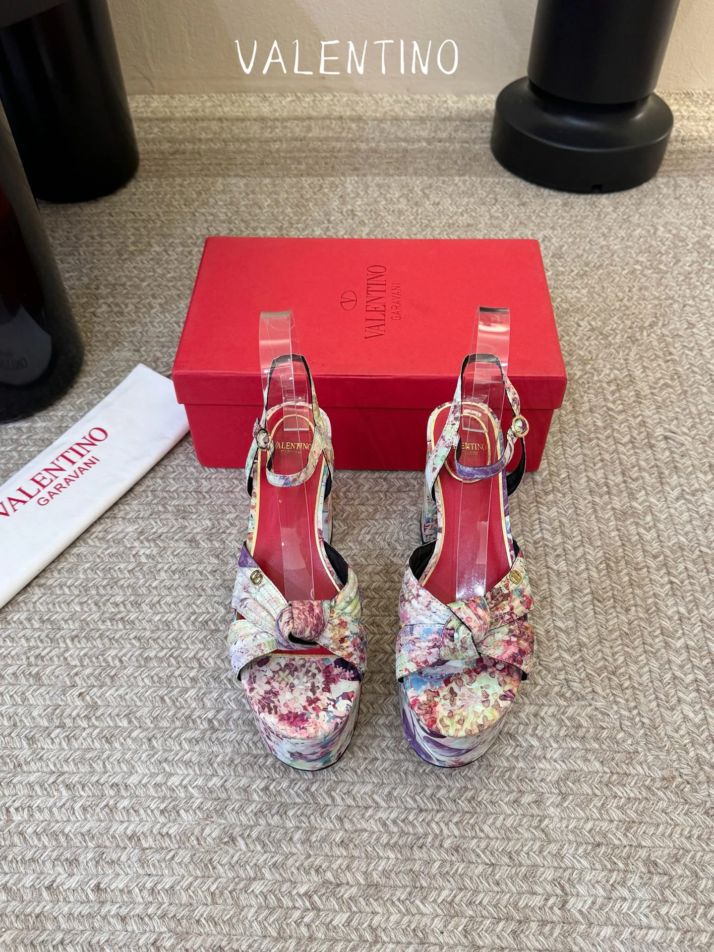 Босоножки Женские Valentino 17220317