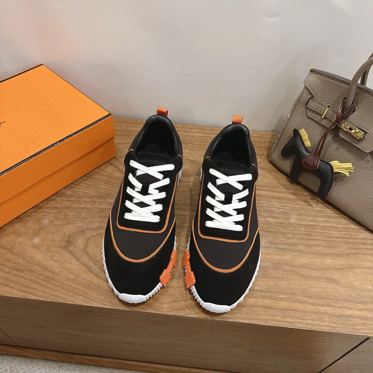 Кроссовки Женские Hermes 18729689