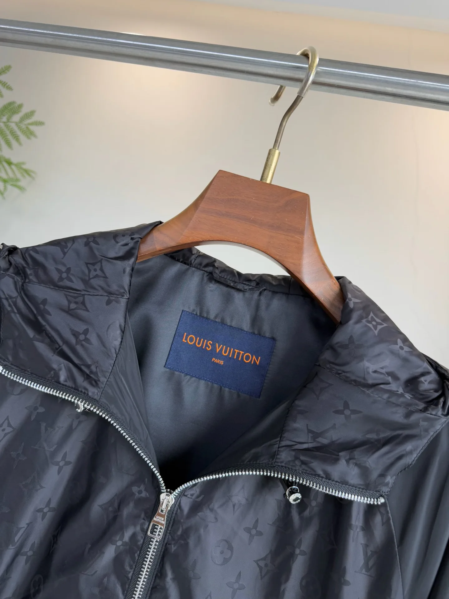 Куртки И Пуховики Мужские Louis Vuitton 12953193