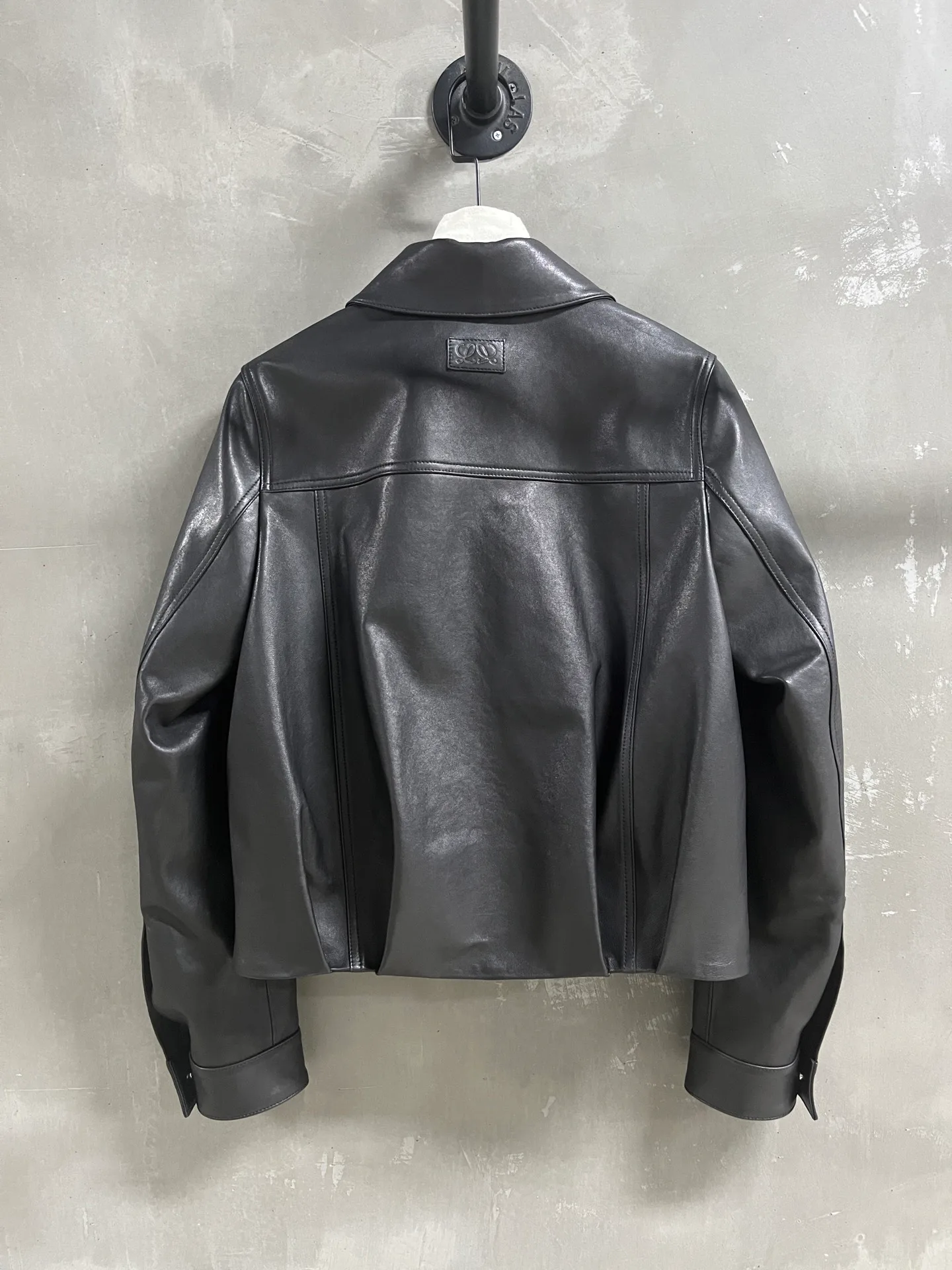 Кожаные Куртки И Дублёнки Женские Loewe 18172899