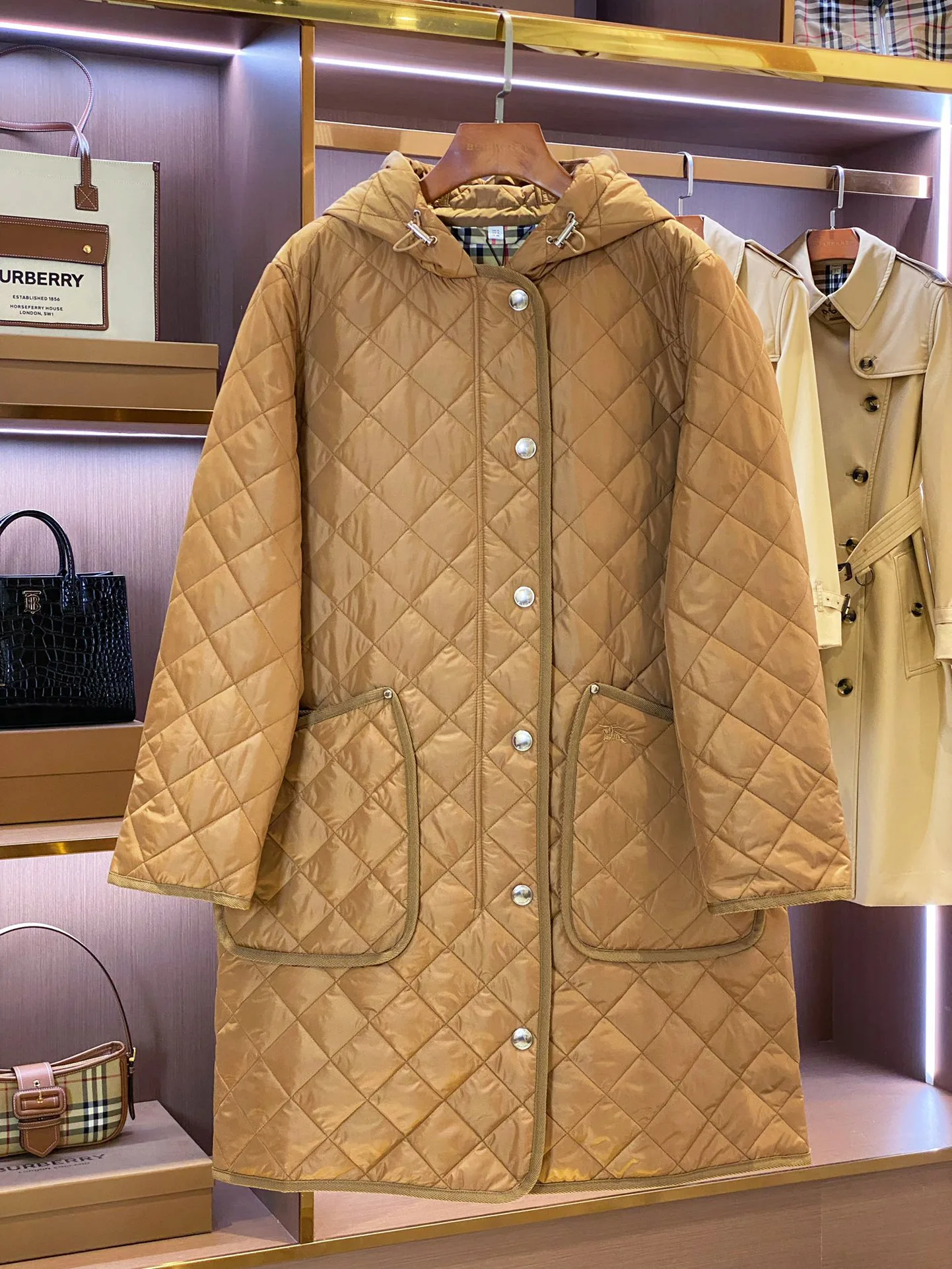 Куртки И Пуховики Женские Burberry 1524899