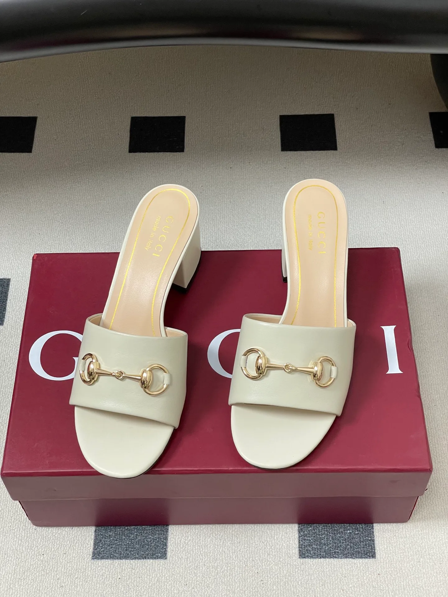Сандалии Женские Gucci 11886555