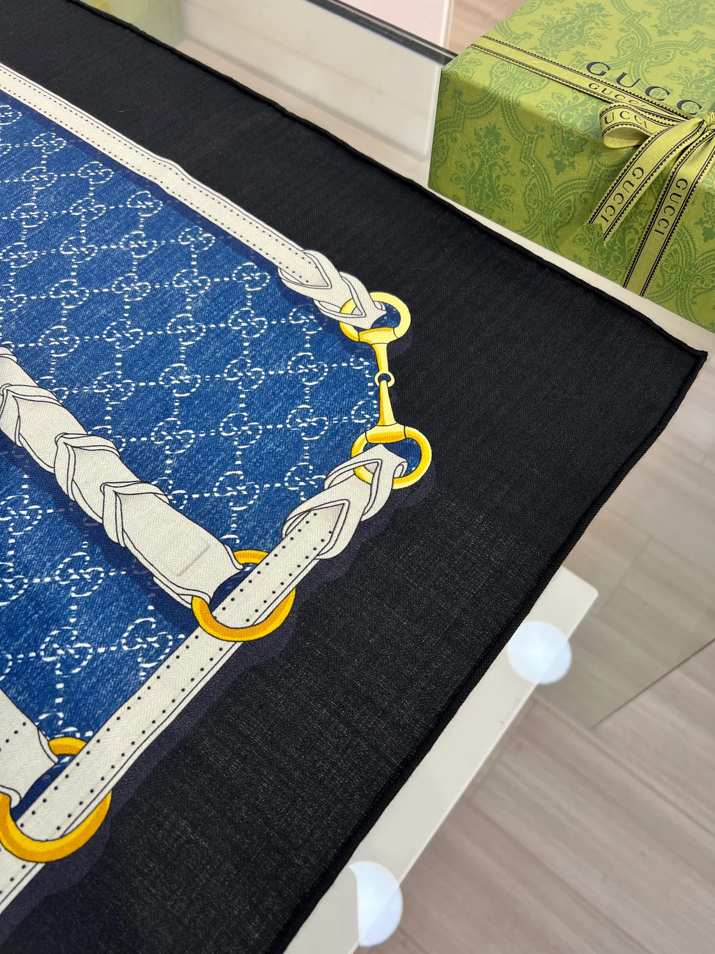 Шарфы Gucci 401709