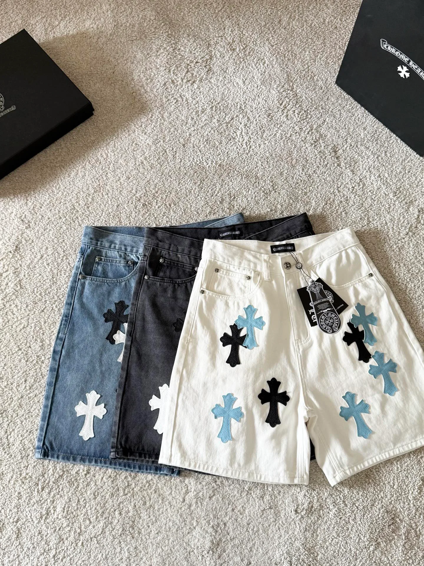 Шорты Женские Chrome Hearts 11182027