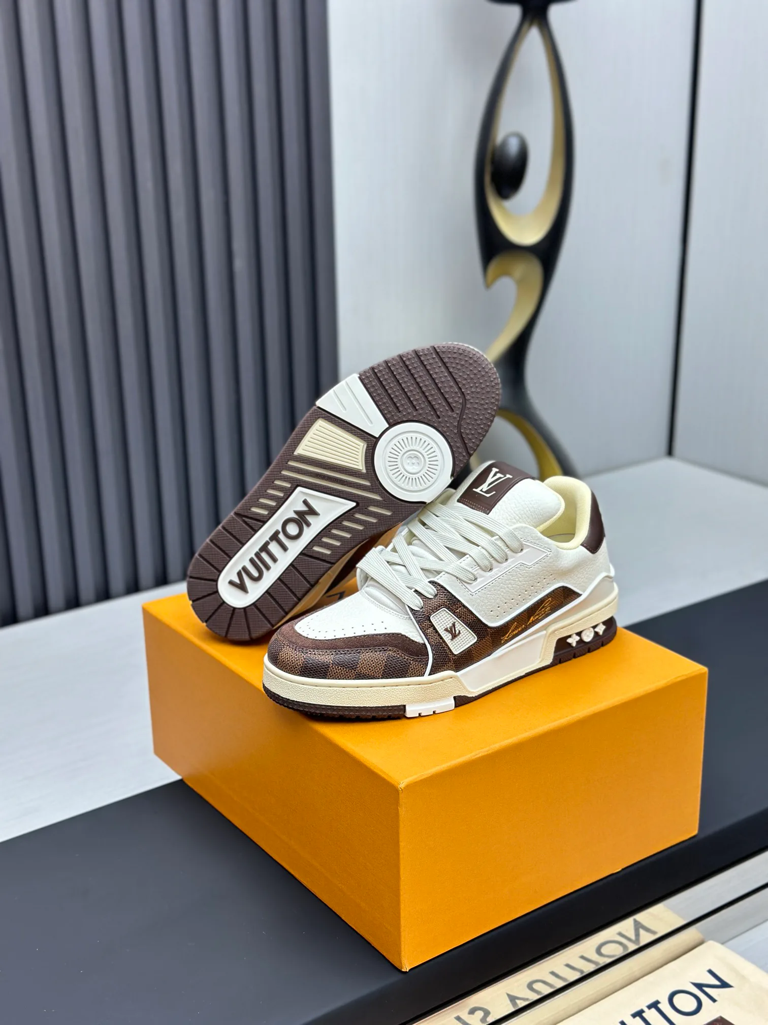 Кроссовки Женские Louis Vuitton 272011