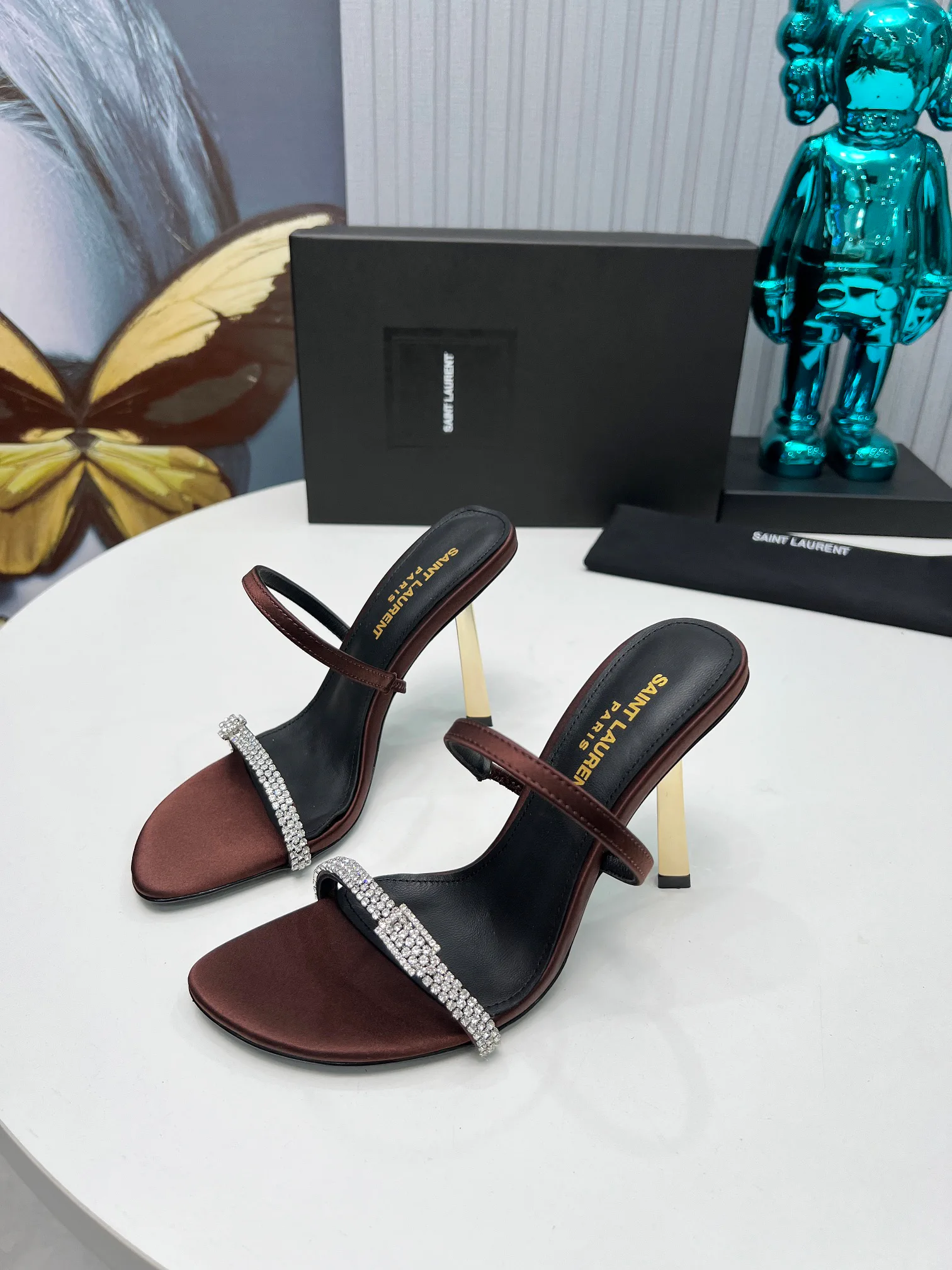 Босоножки Женские Saint Laurent 7184888