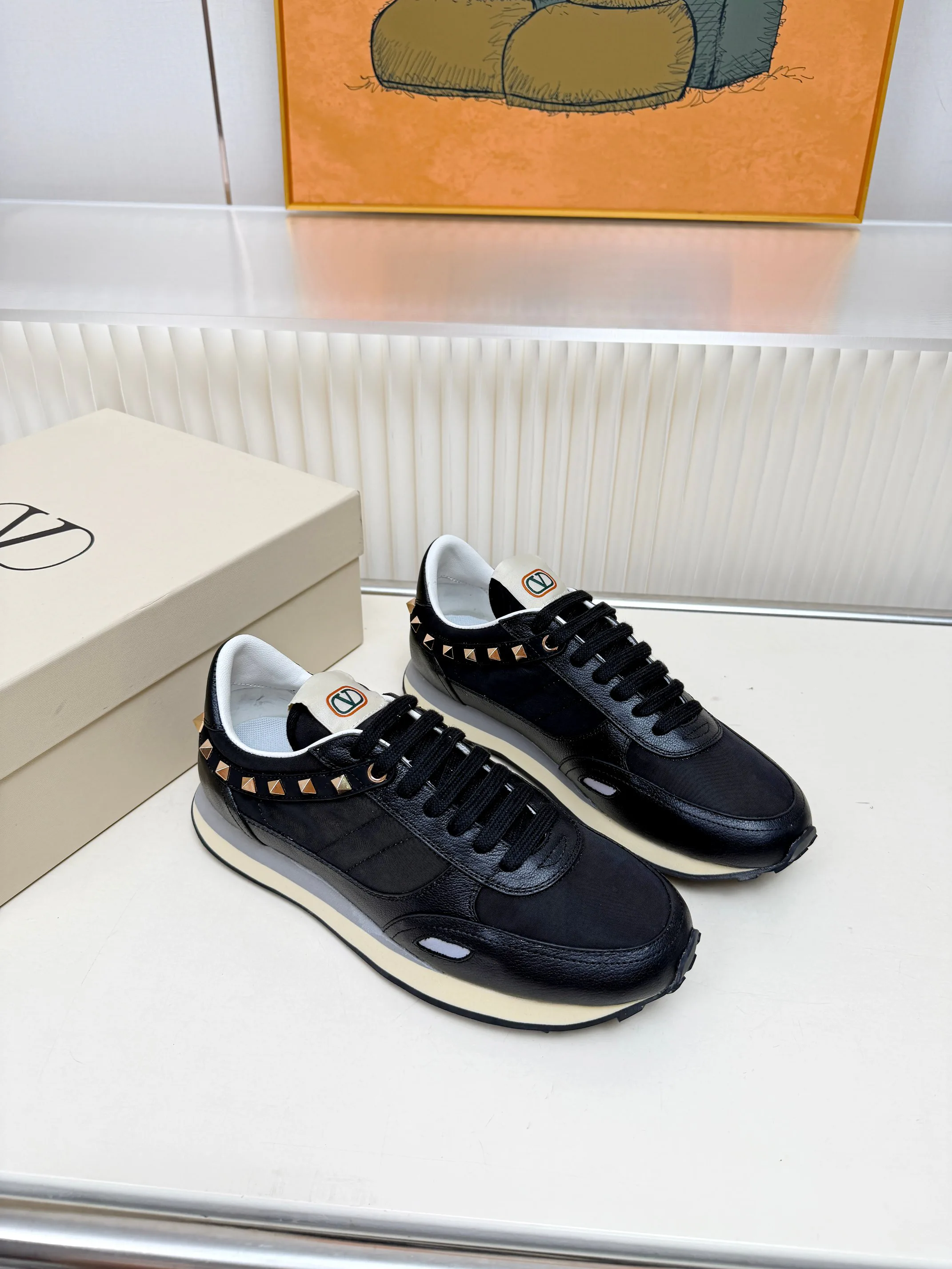 Кроссовки Женские Valentino 18212005
