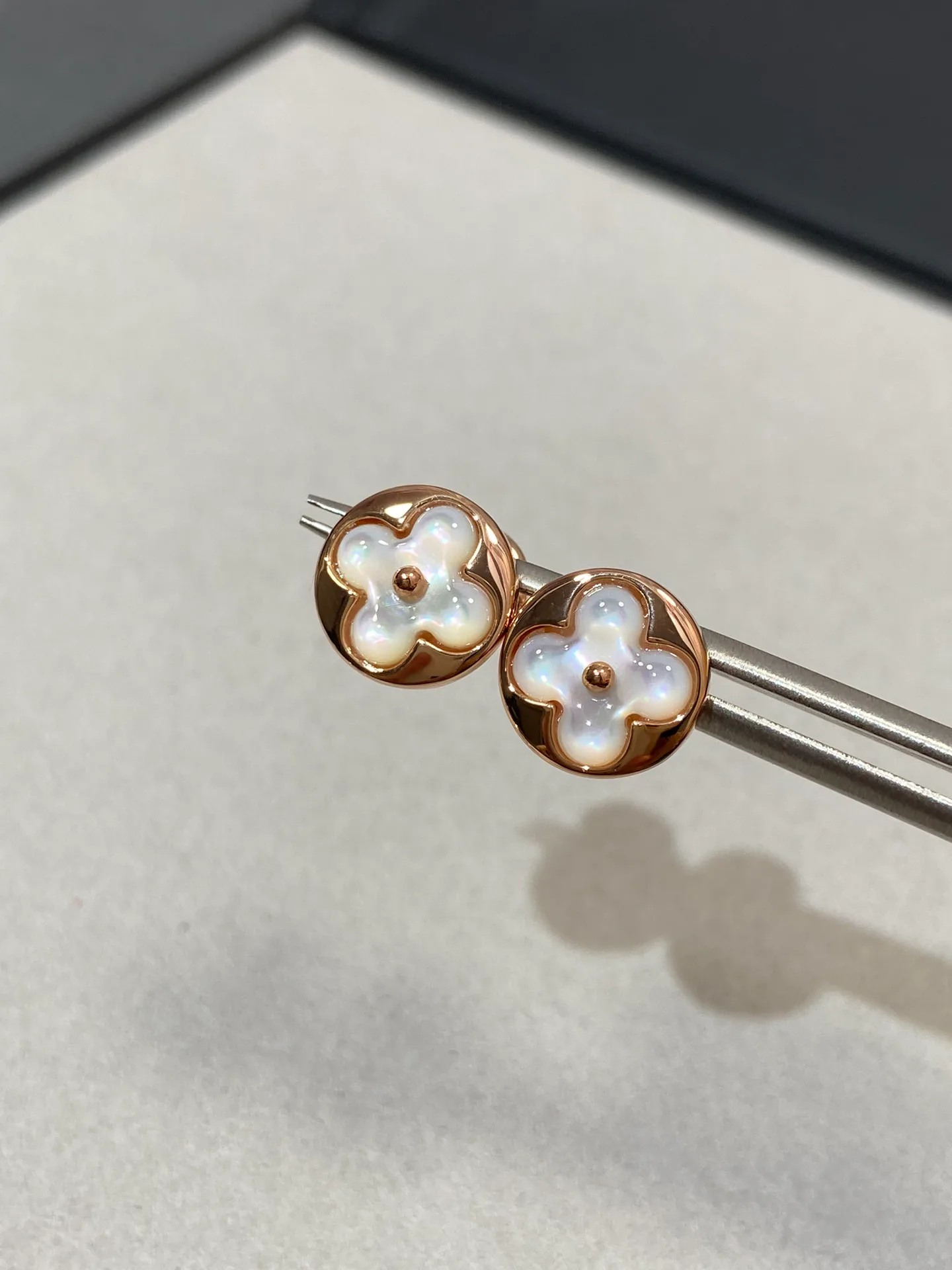 Бижутерия Louis Vuitton 832231