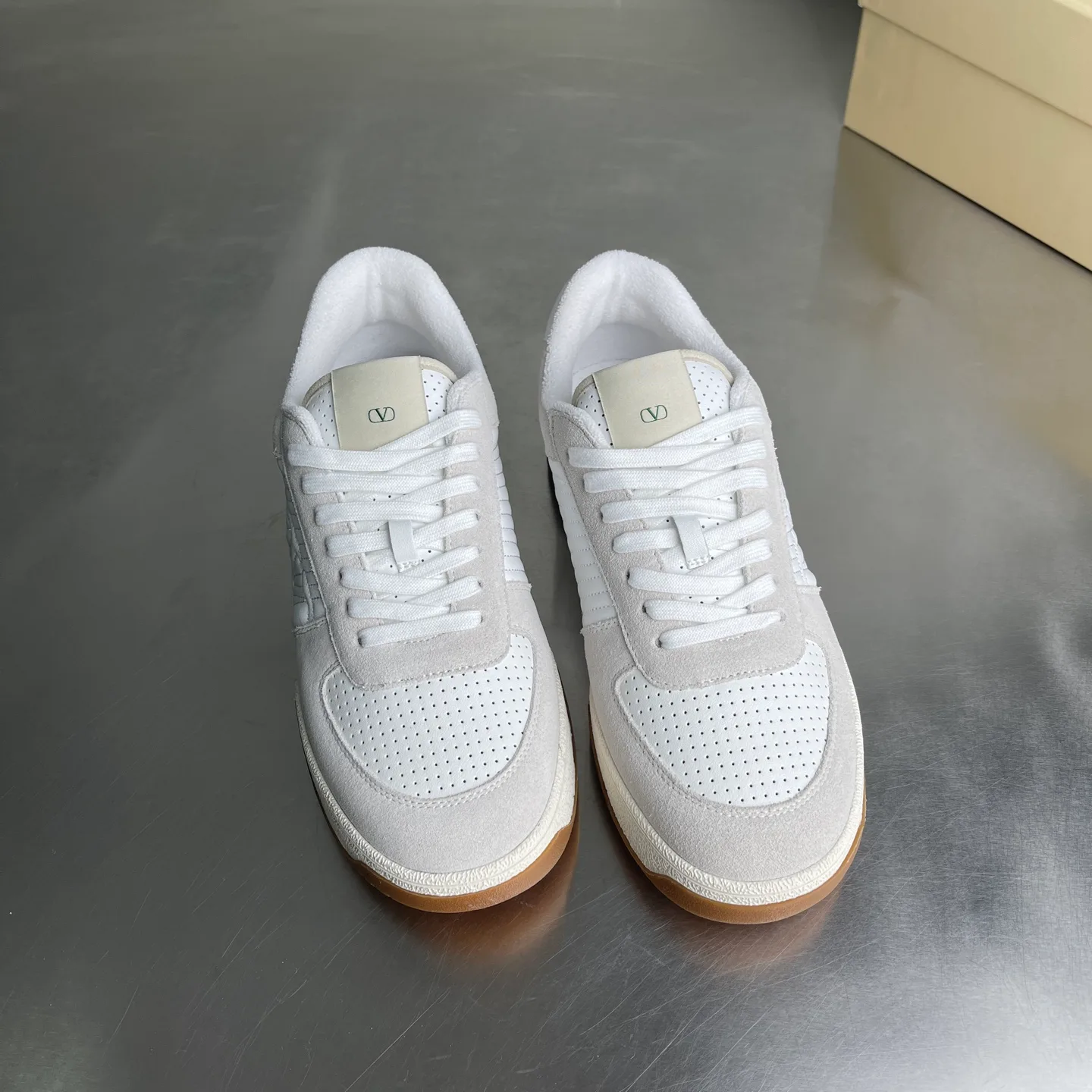 Кроссовки Женские Valentino 374037