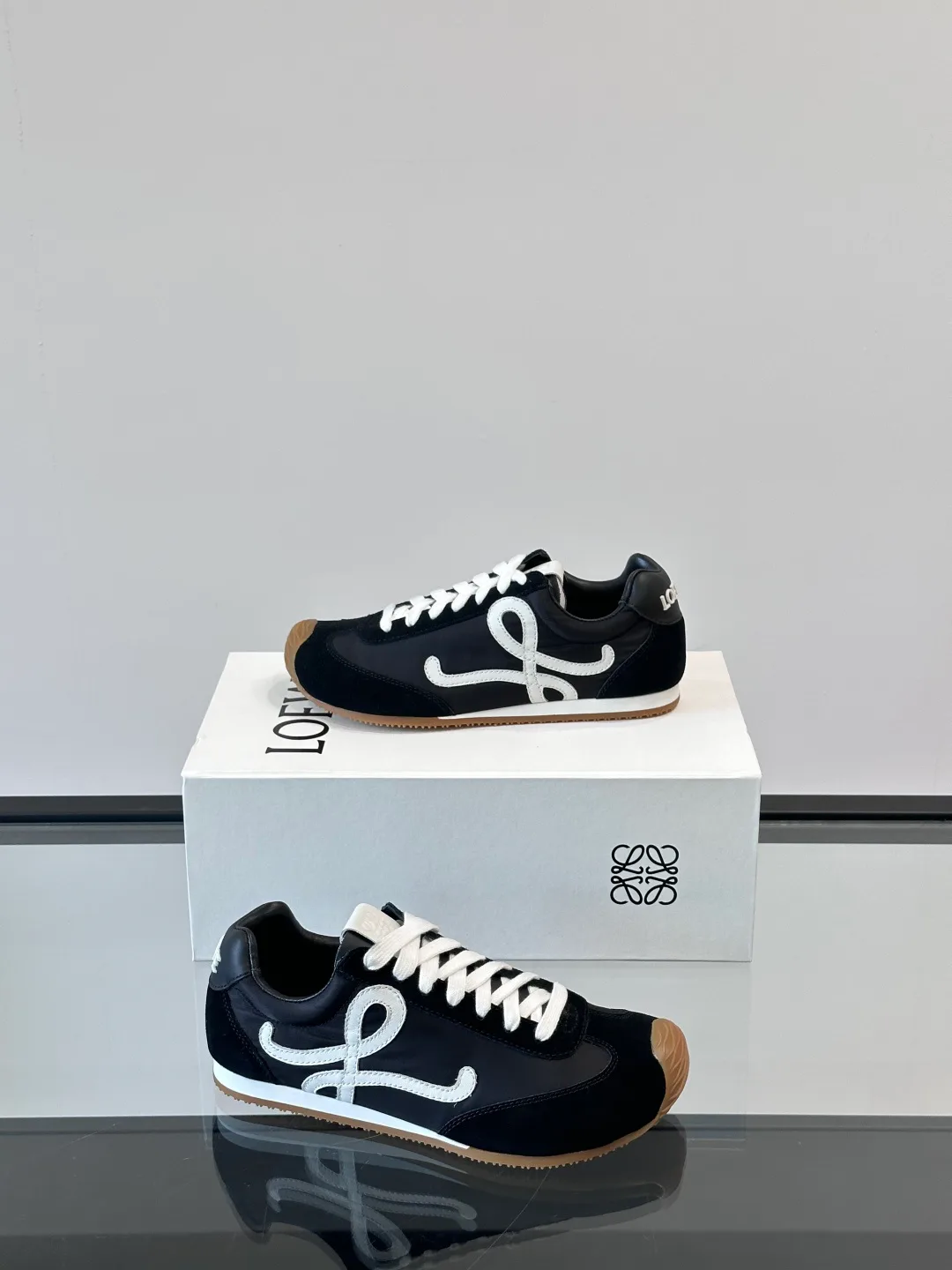 Кроссовки Женские Loewe 18762340