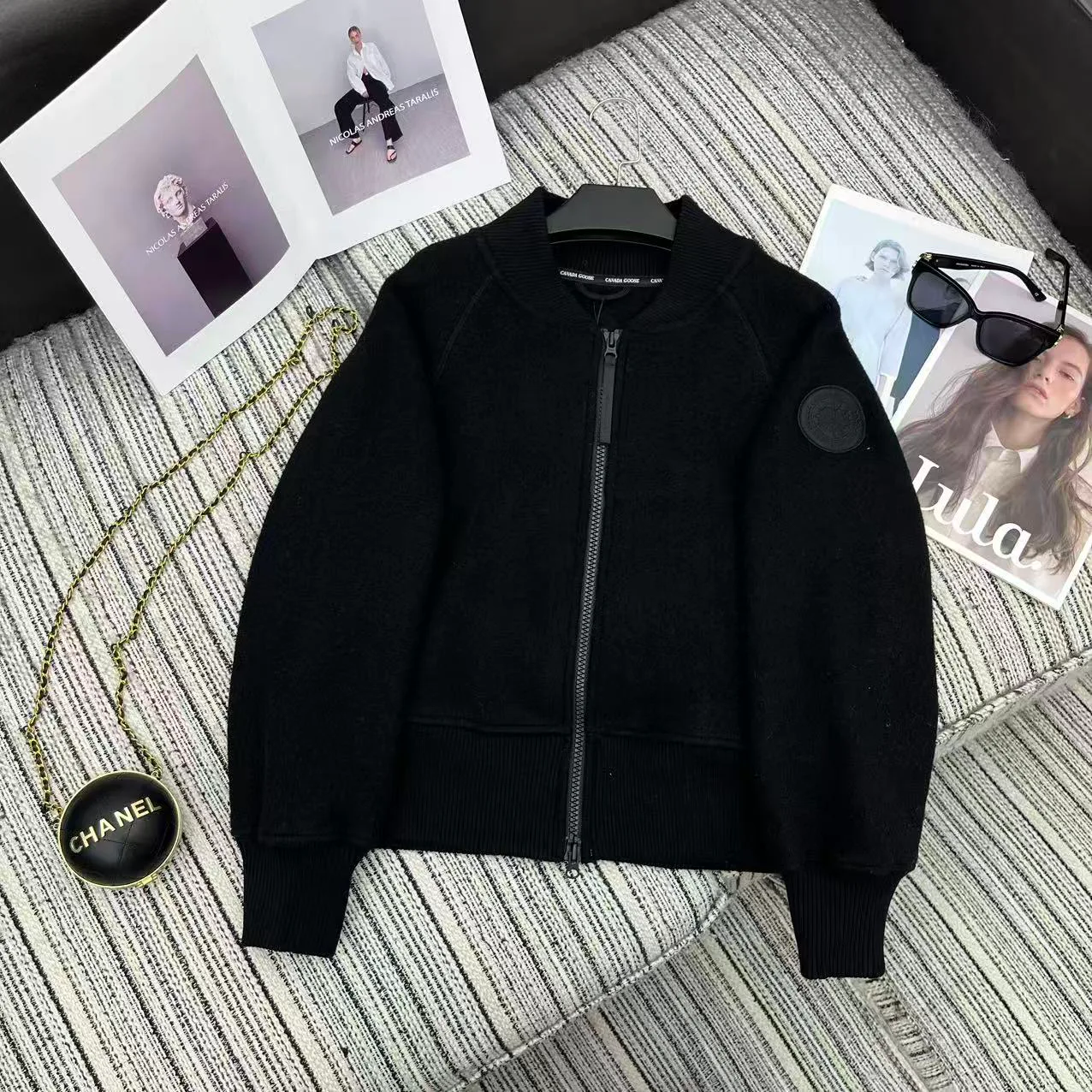 Куртки Женские Canada Goose 611656