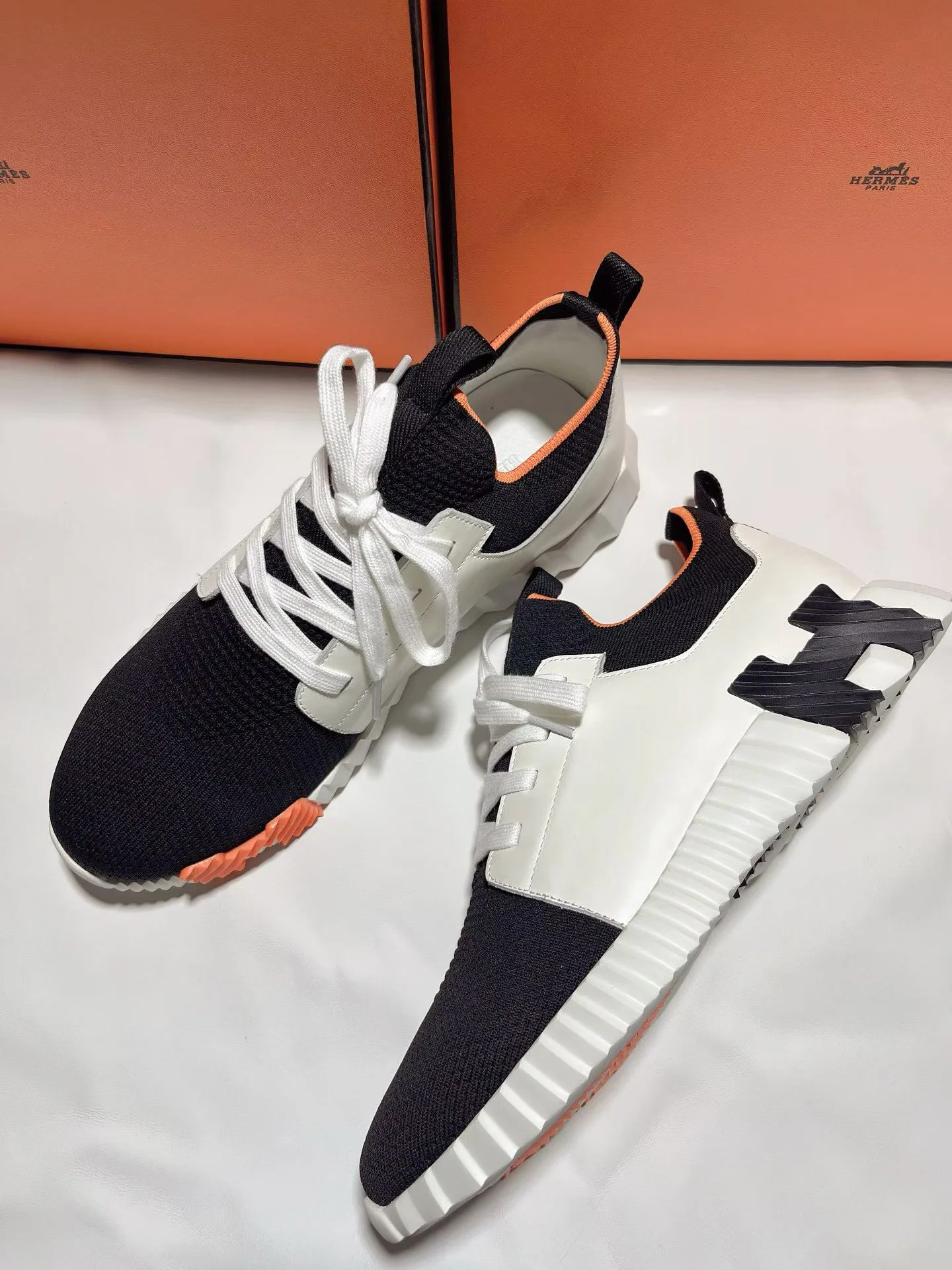 Кроссовки Женские Hermes 11765378