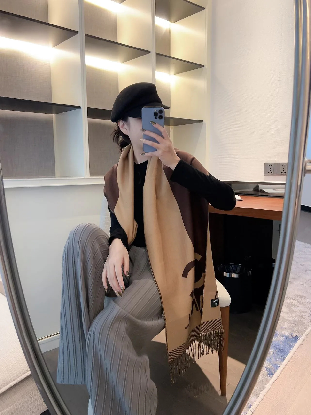 Шарфы Chanel 18002970