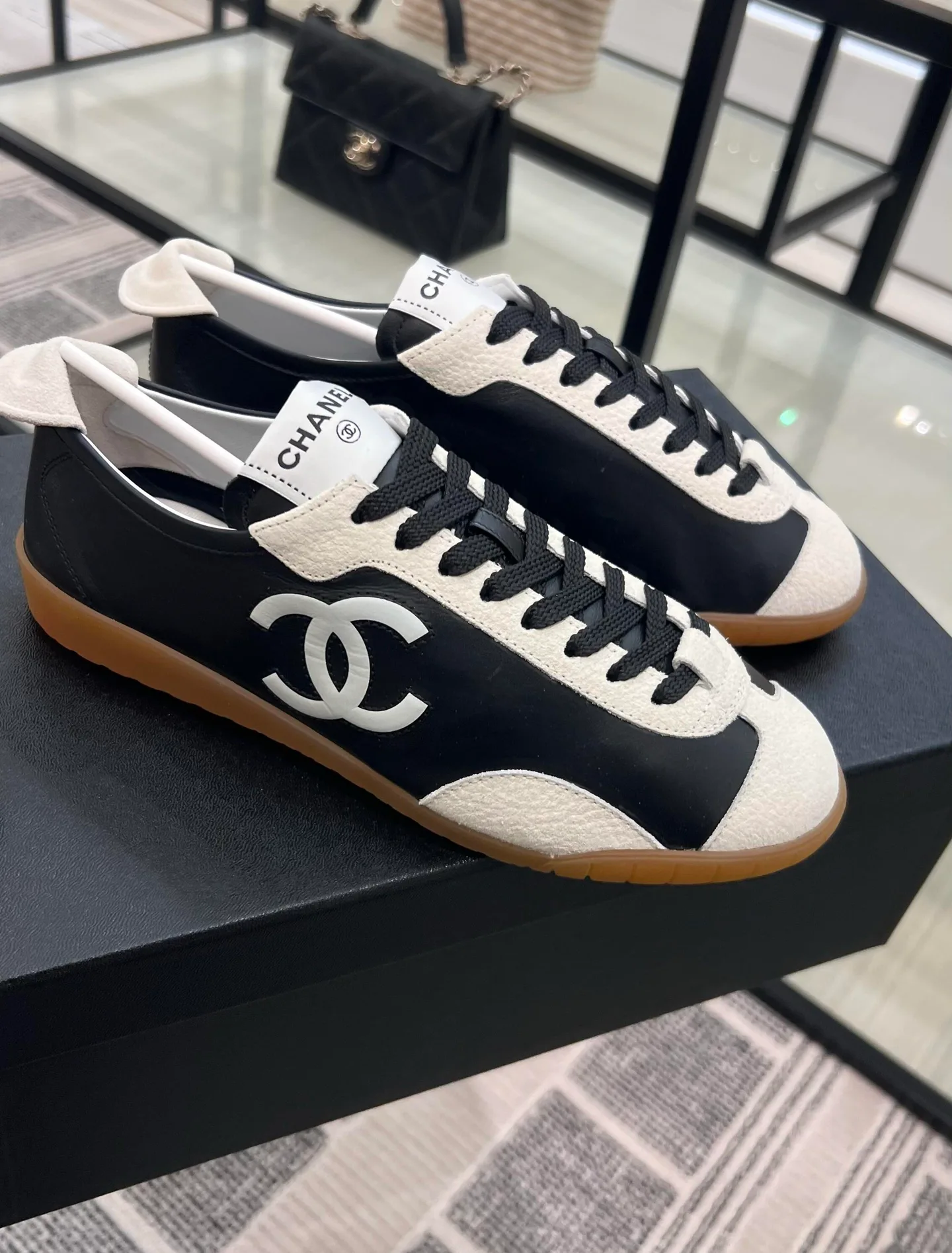 Кроссовки Женские Chanel 12251614