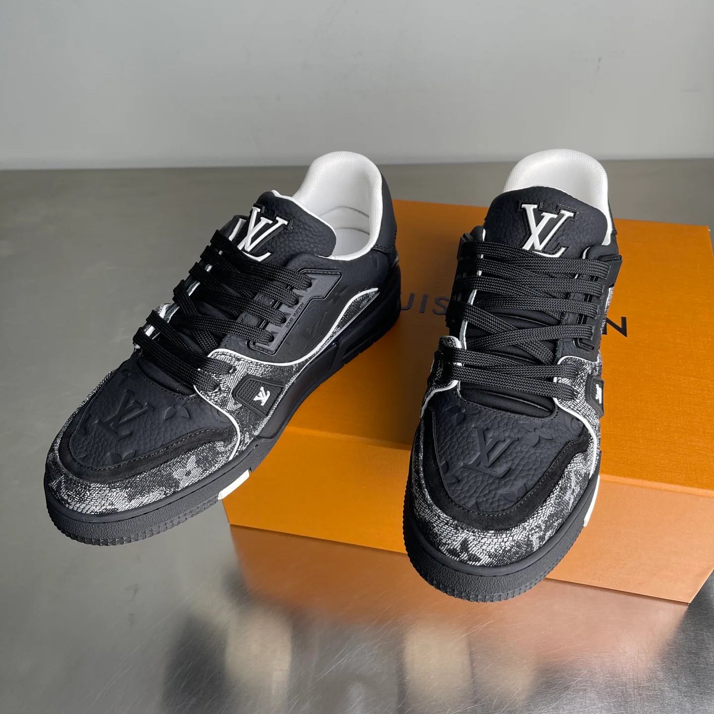 Кроссовки Мужские Louis Vuitton 986894