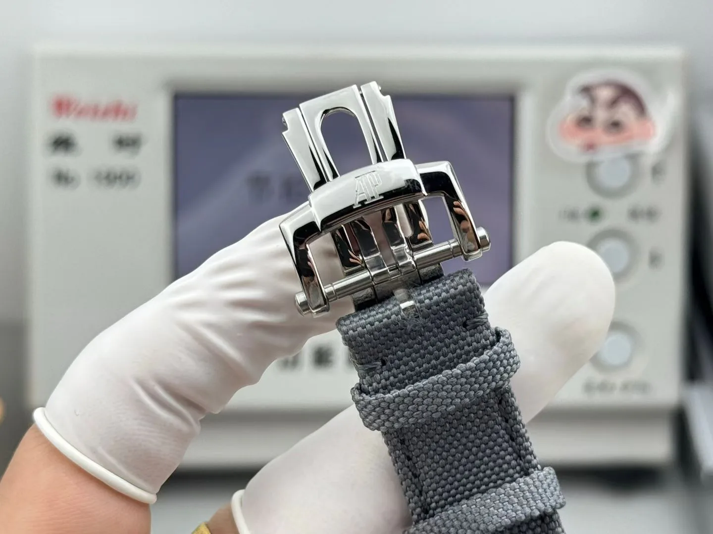 Часы Женские Audemars Piguet 11696100