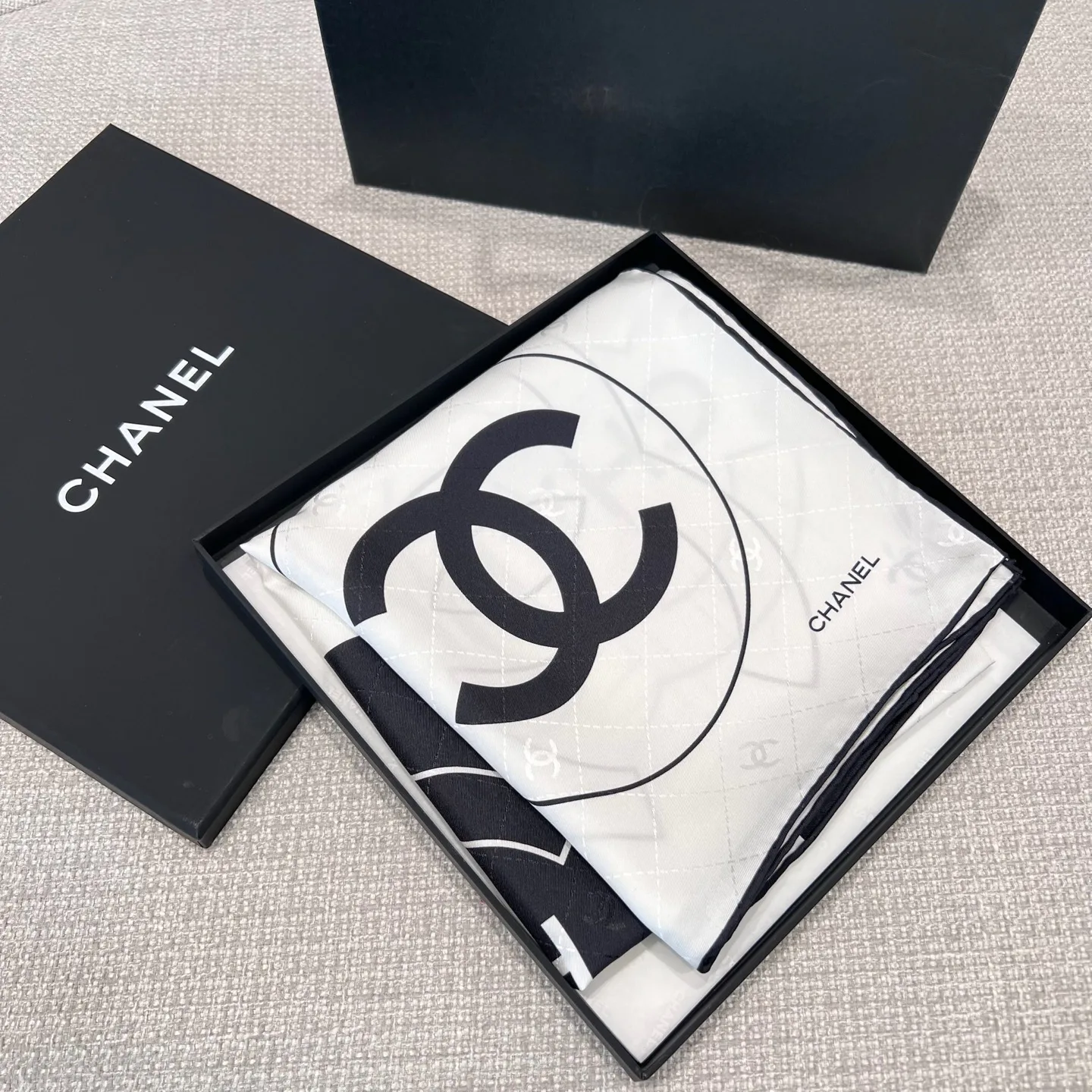 Платки Chanel 13980589