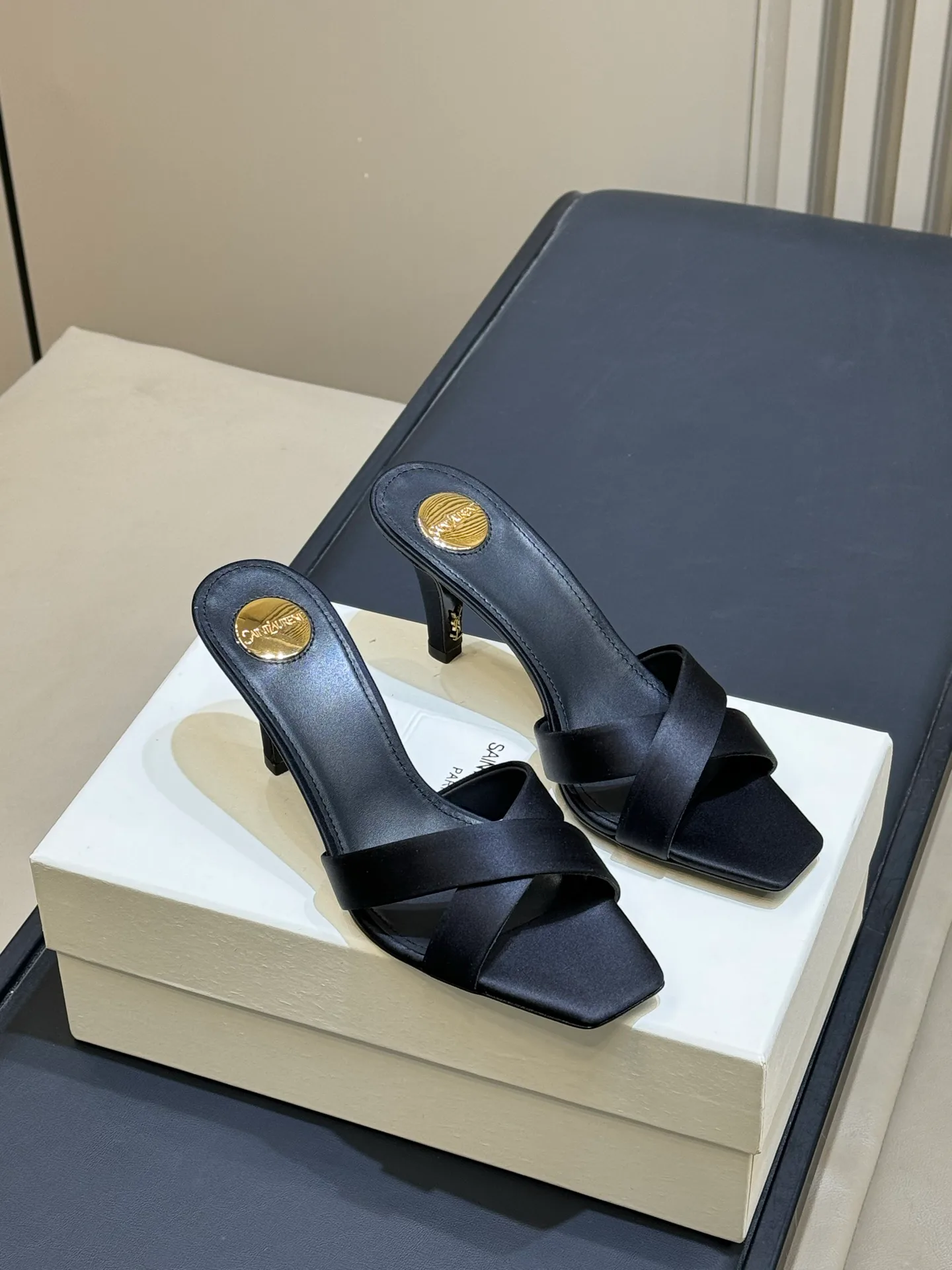 Босоножки Женские Saint Laurent 11892867