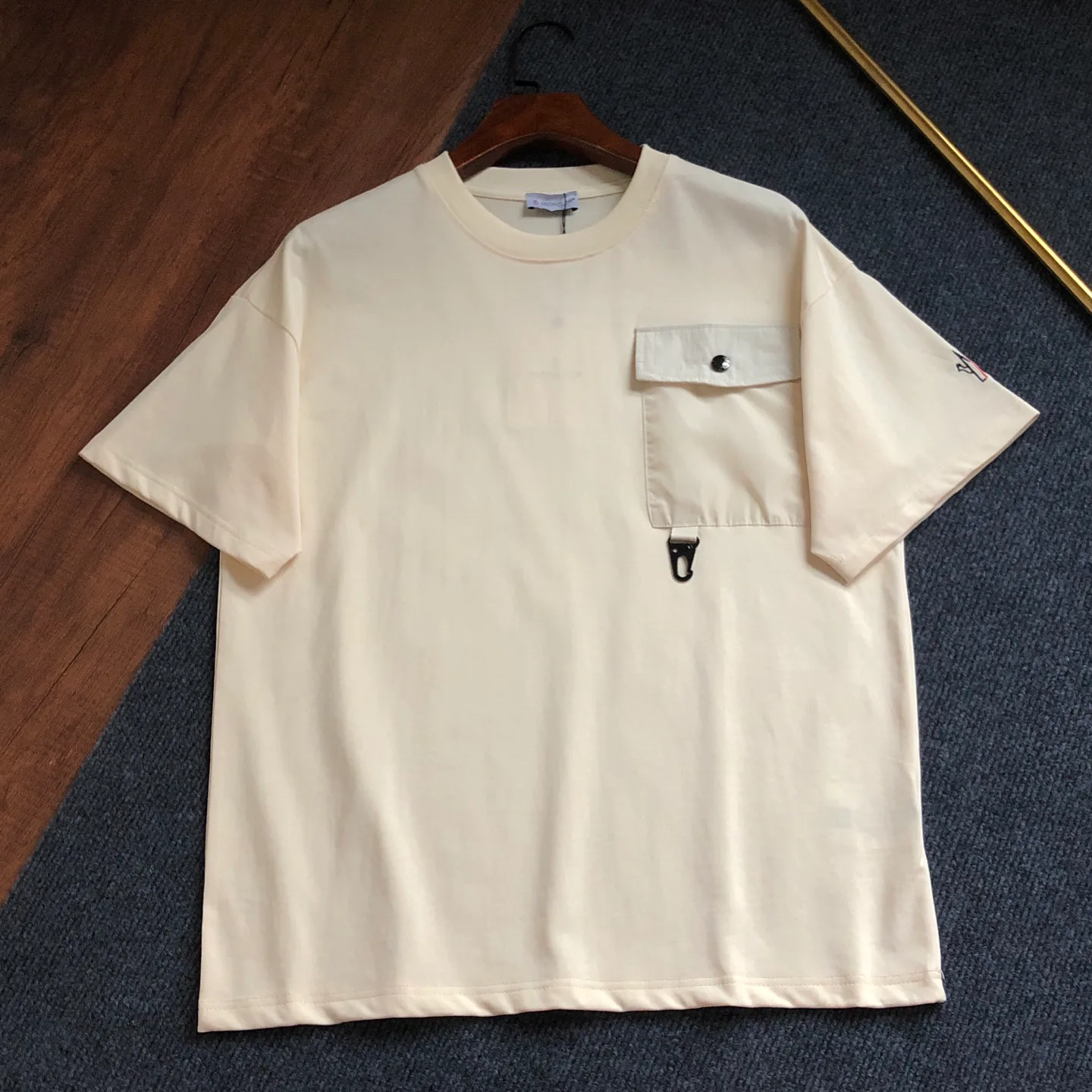 Футболки Женские Moncler 10937975