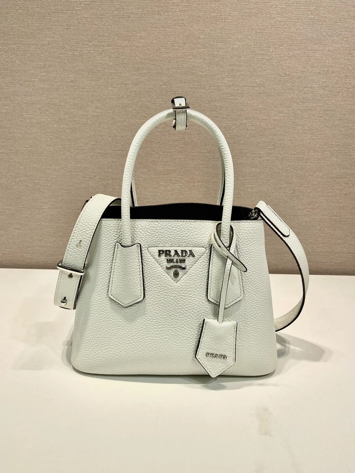 Классические Сумки Женские Prada 11449108