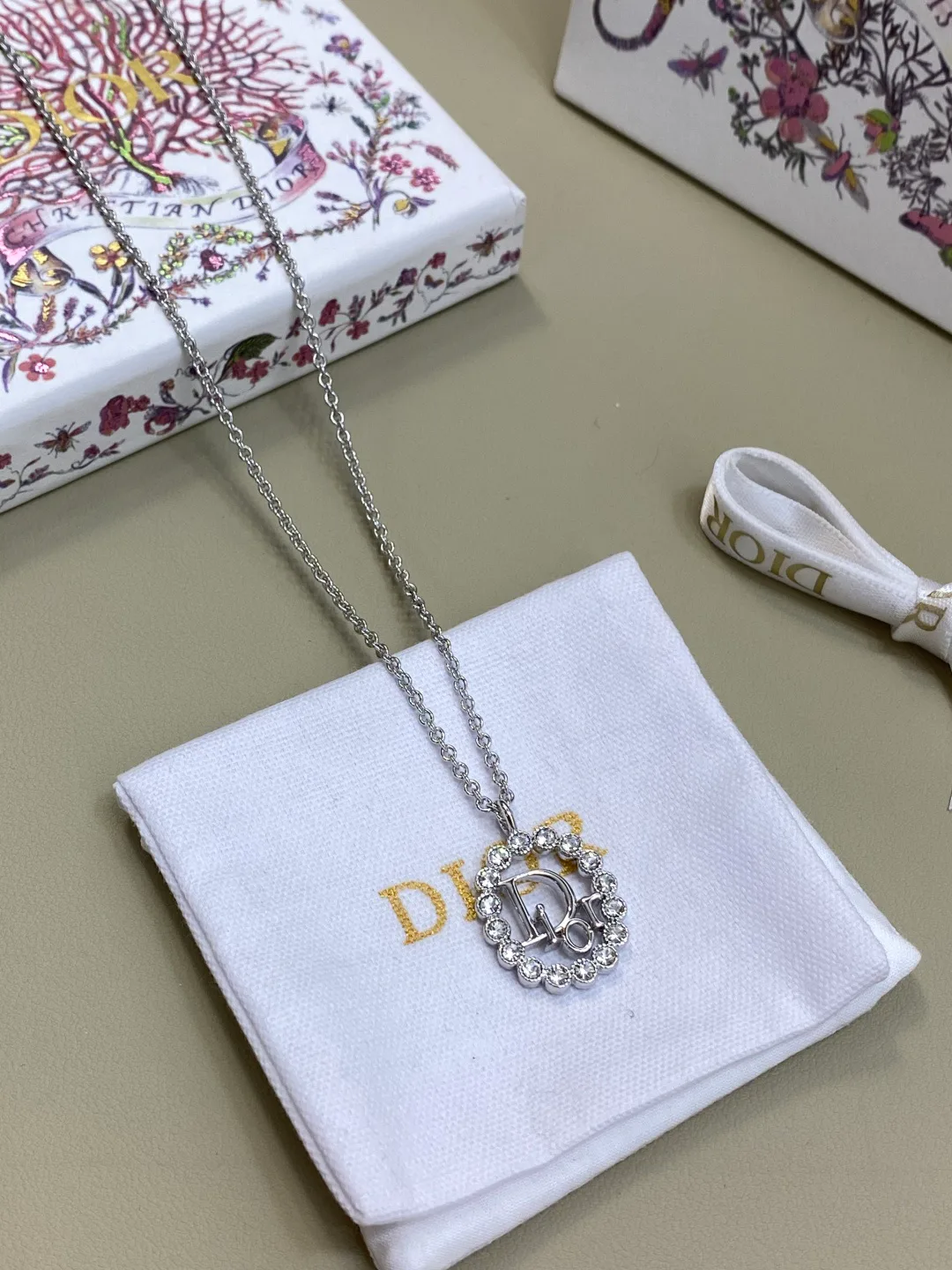 Бижутерия Christian Dior 17843094