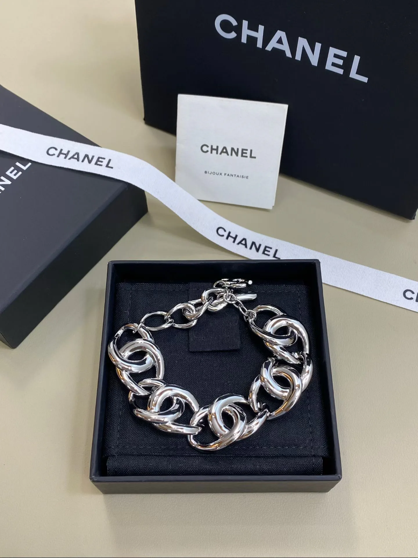 Бижутерия Chanel 18122748
