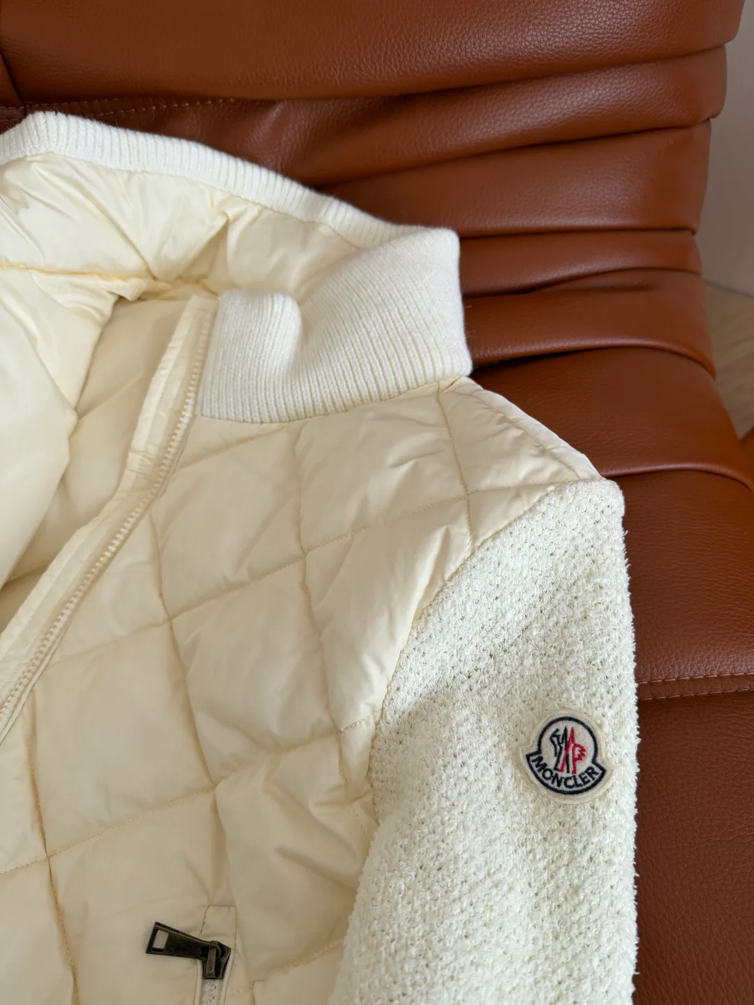 Куртки И Пуховики Женские Moncler 19091524