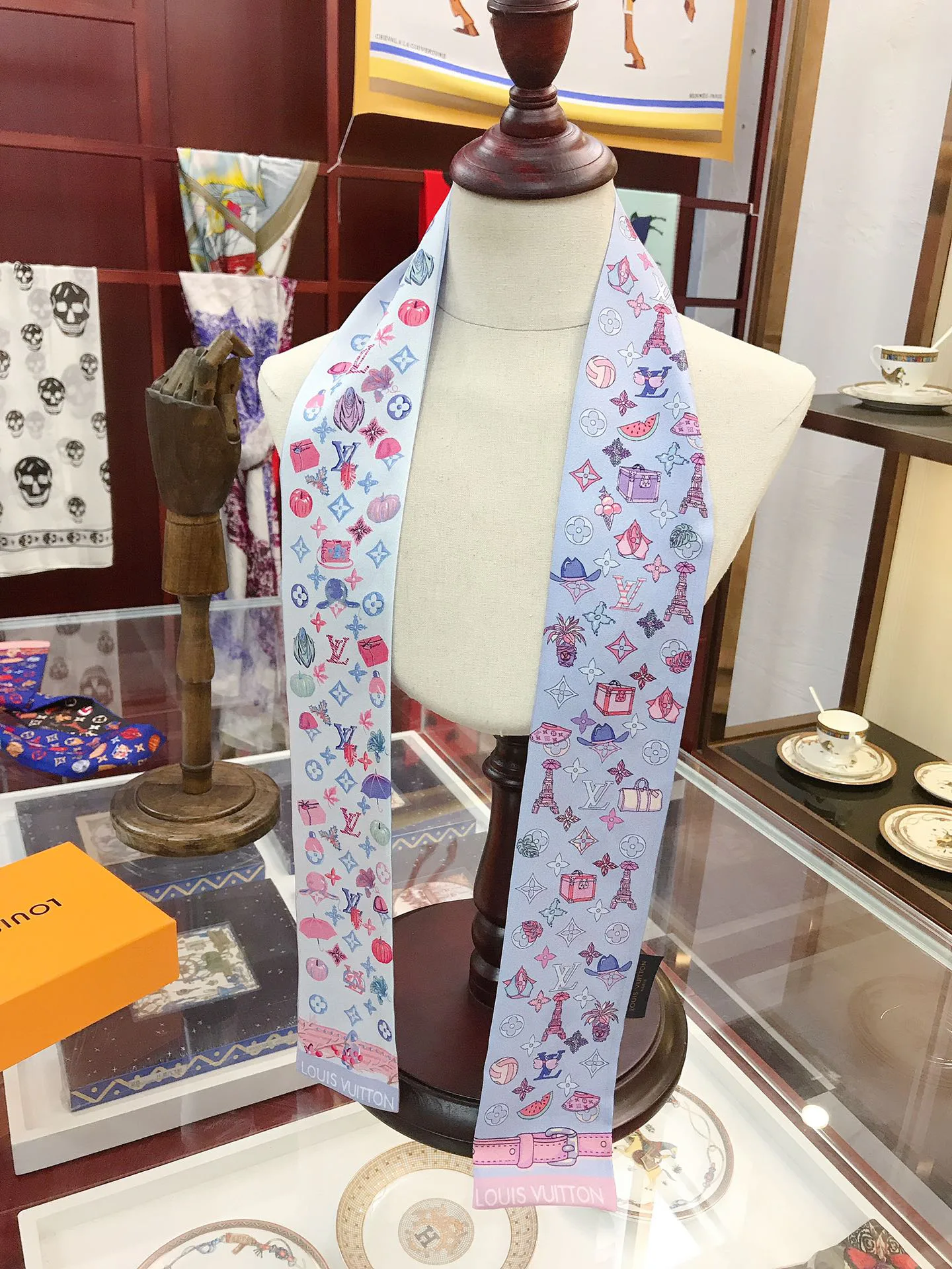 Платки Louis Vuitton 11986186