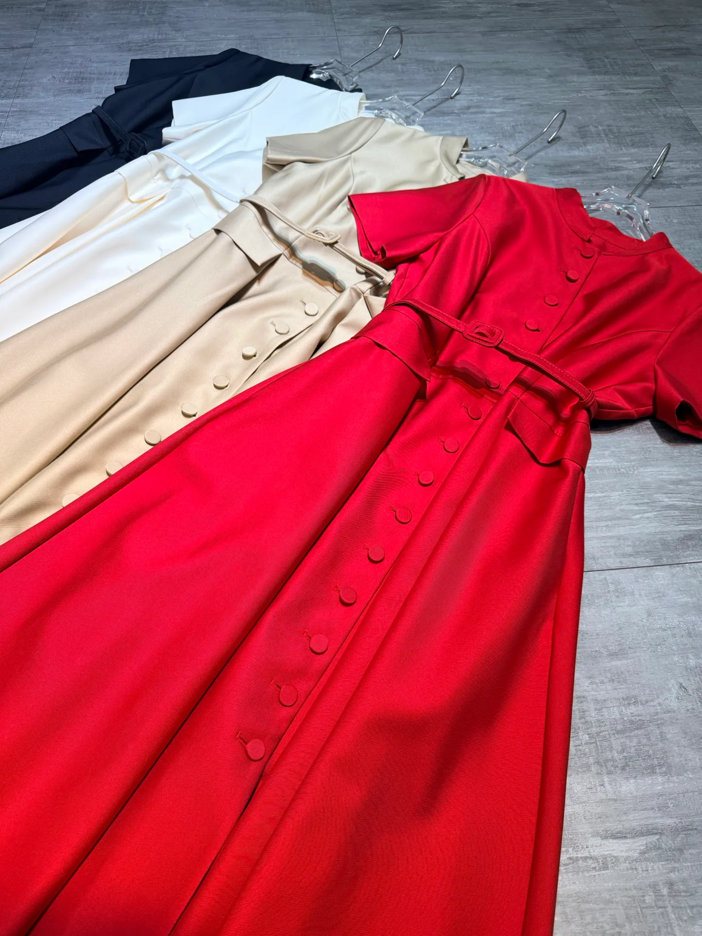 Платья Женские Christian Dior 19749369