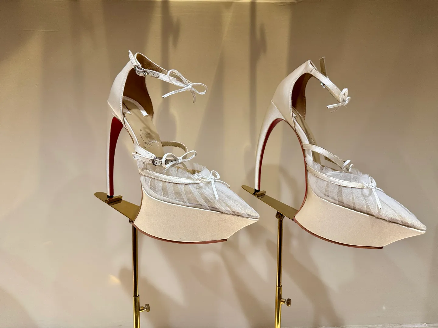 Туфли Женские Christian Louboutin 4743756