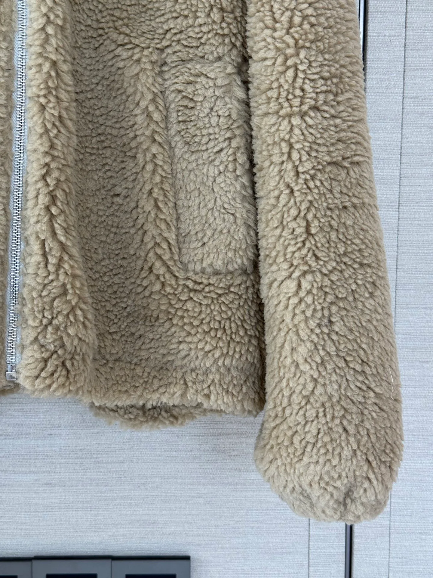 Куртки И Пуховики Женские Miu Miu 18815217