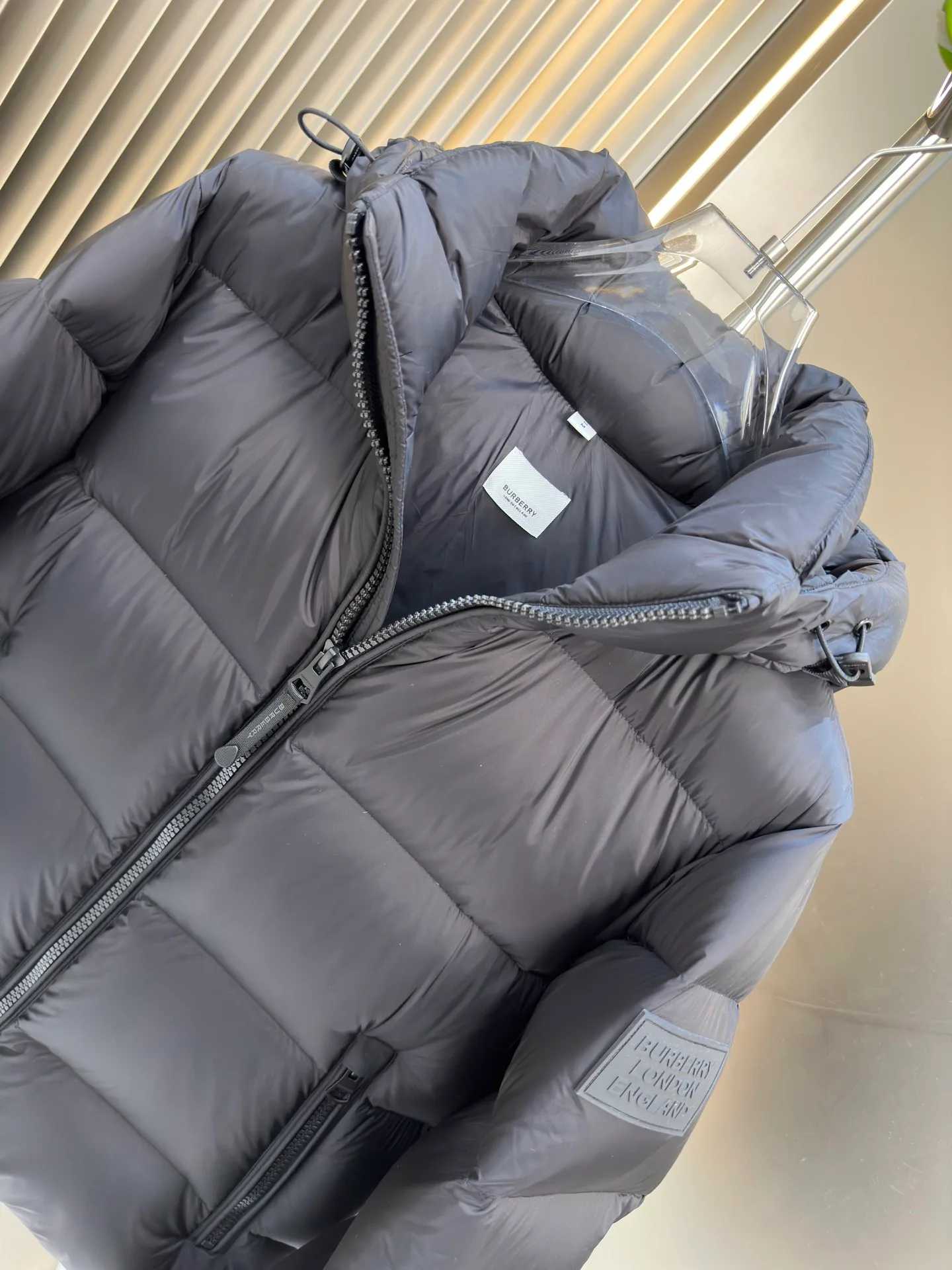 Куртки И Пуховики Женские Burberry 17922009