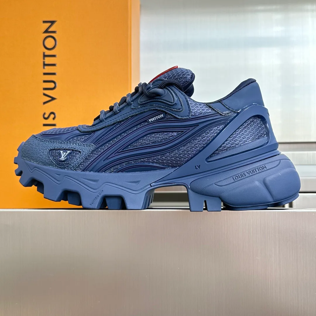 Кроссовки Женские Louis Vuitton 17950397