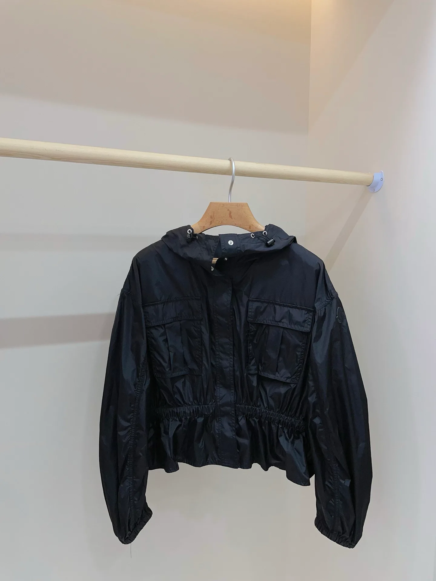 Куртки И Пуховики Женские Moncler 10248579