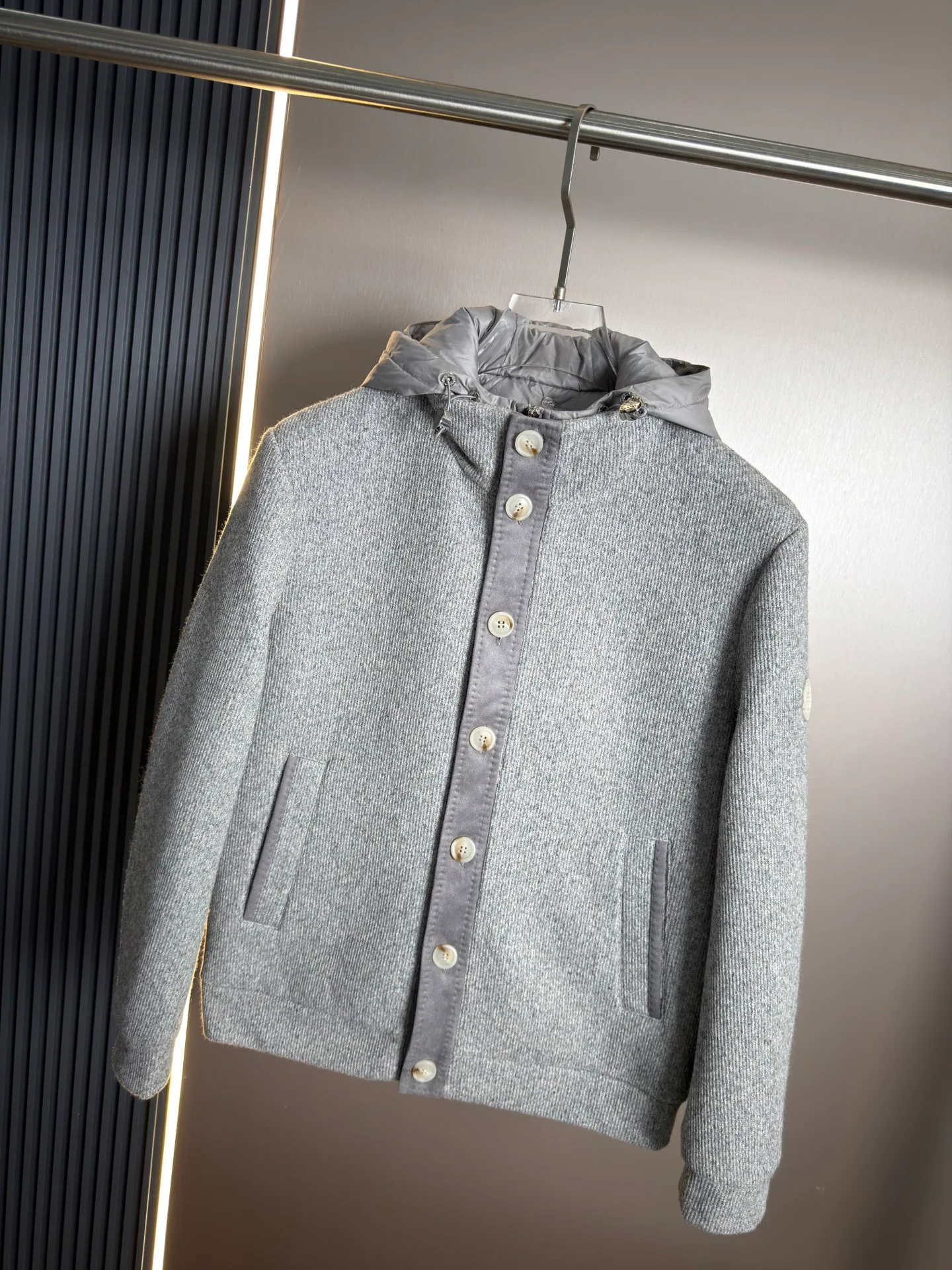 Куртки И Пуховики Мужские Moncler 18216845