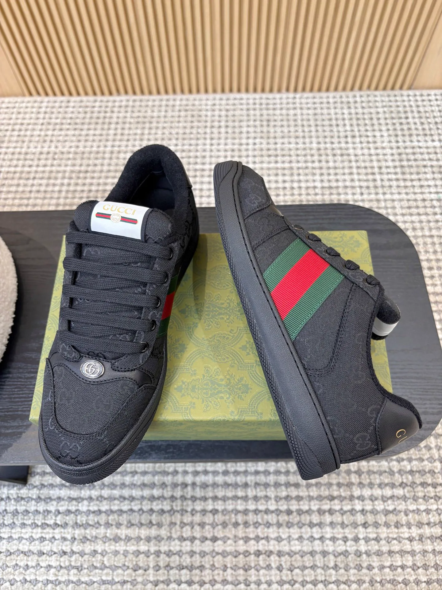 Кроссовки Женские Gucci 17978106