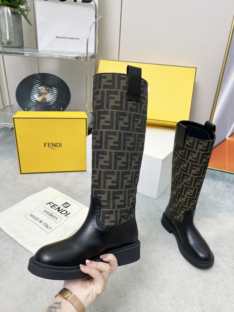 Сапоги Женские Fendi 18104312