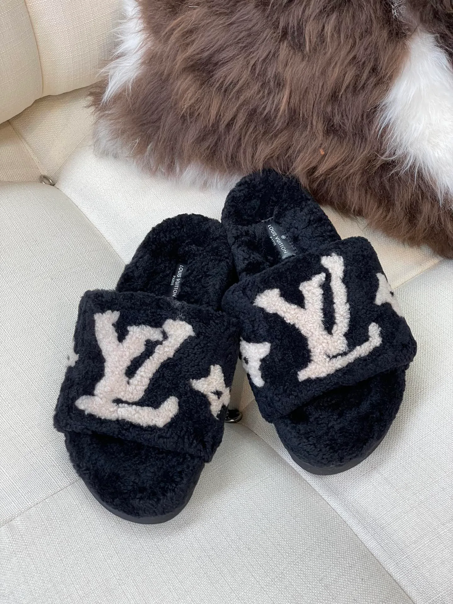 Тапочки Женские Louis Vuitton 138137