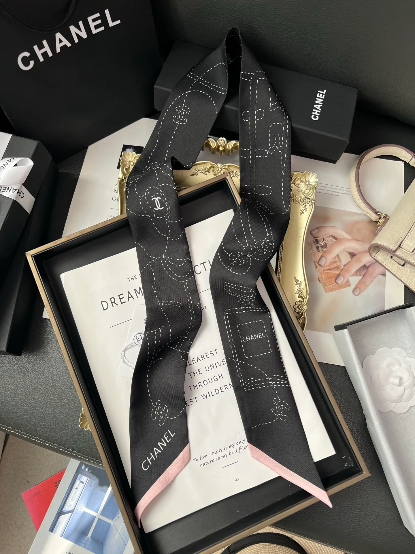Платки Chanel 18675551