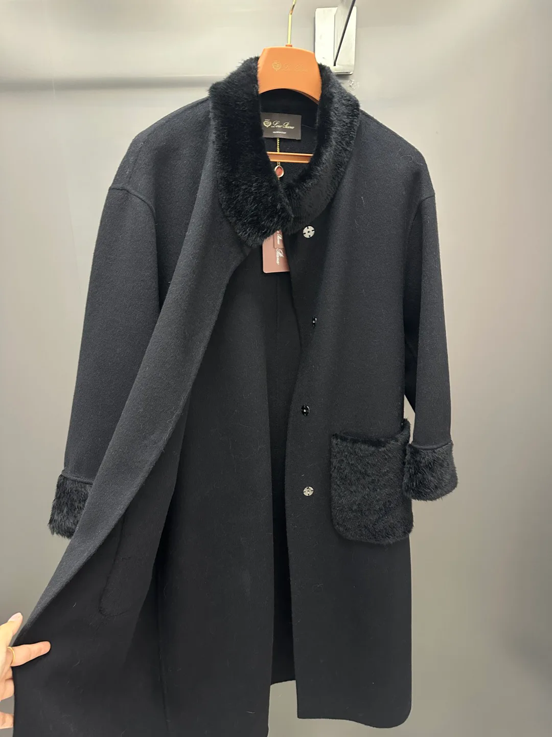 Пальто Женские Loro Piana 18456311