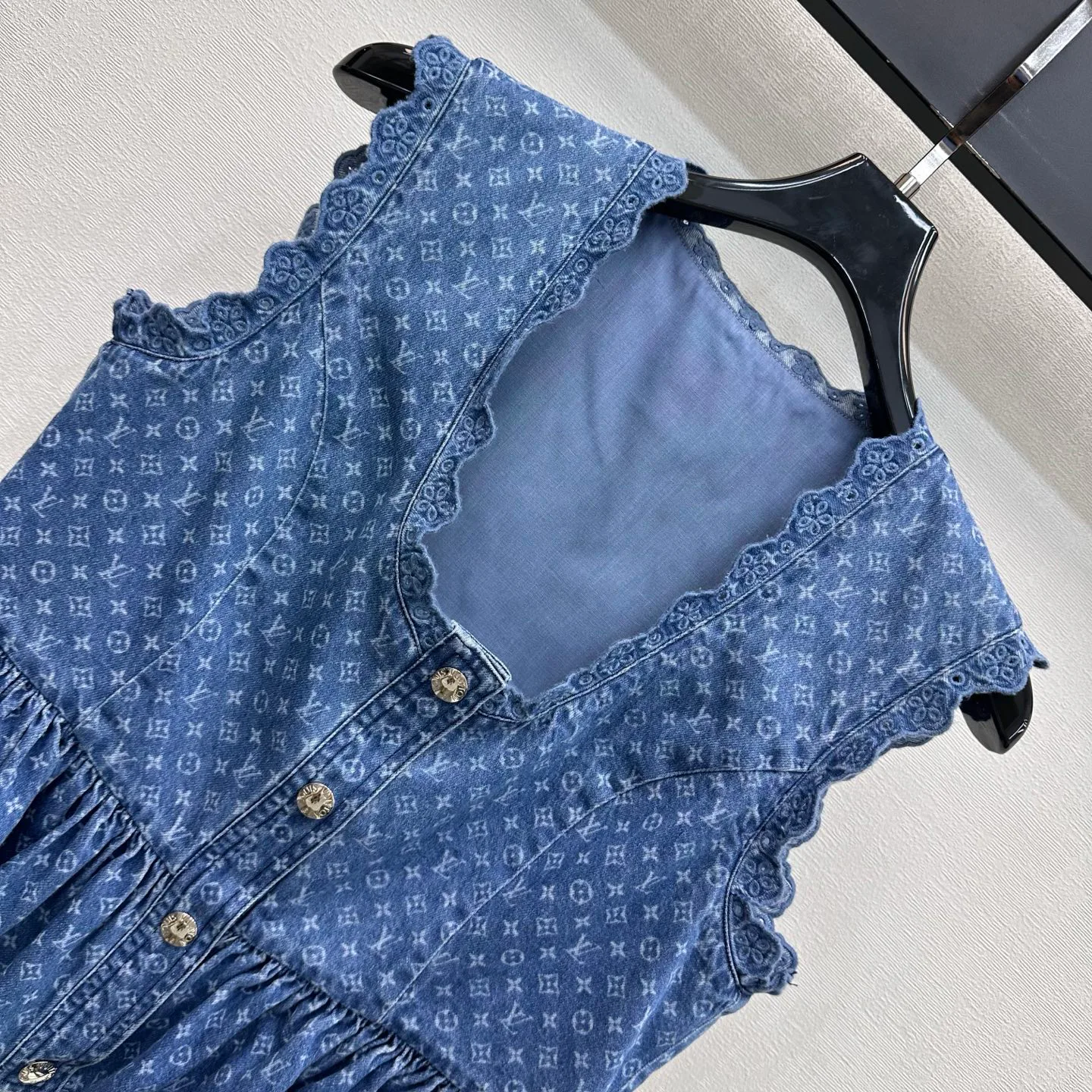 Жилеты Женские Louis Vuitton 17392648
