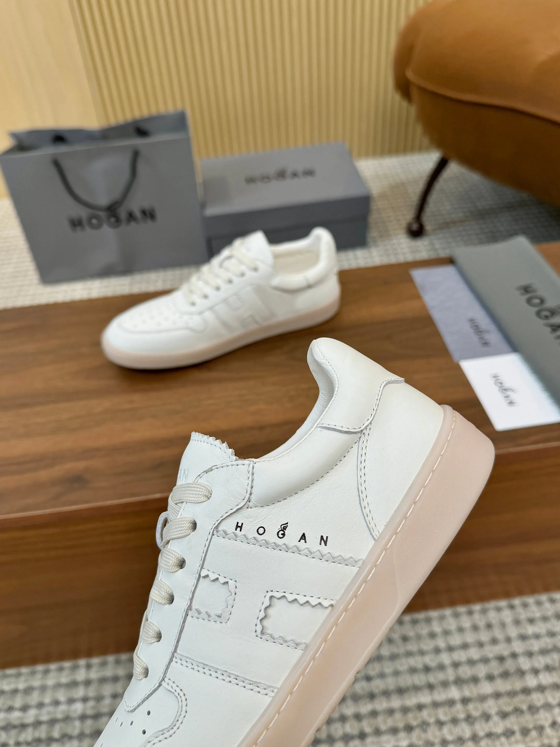 Кроссовки Женские Hogan 12783844