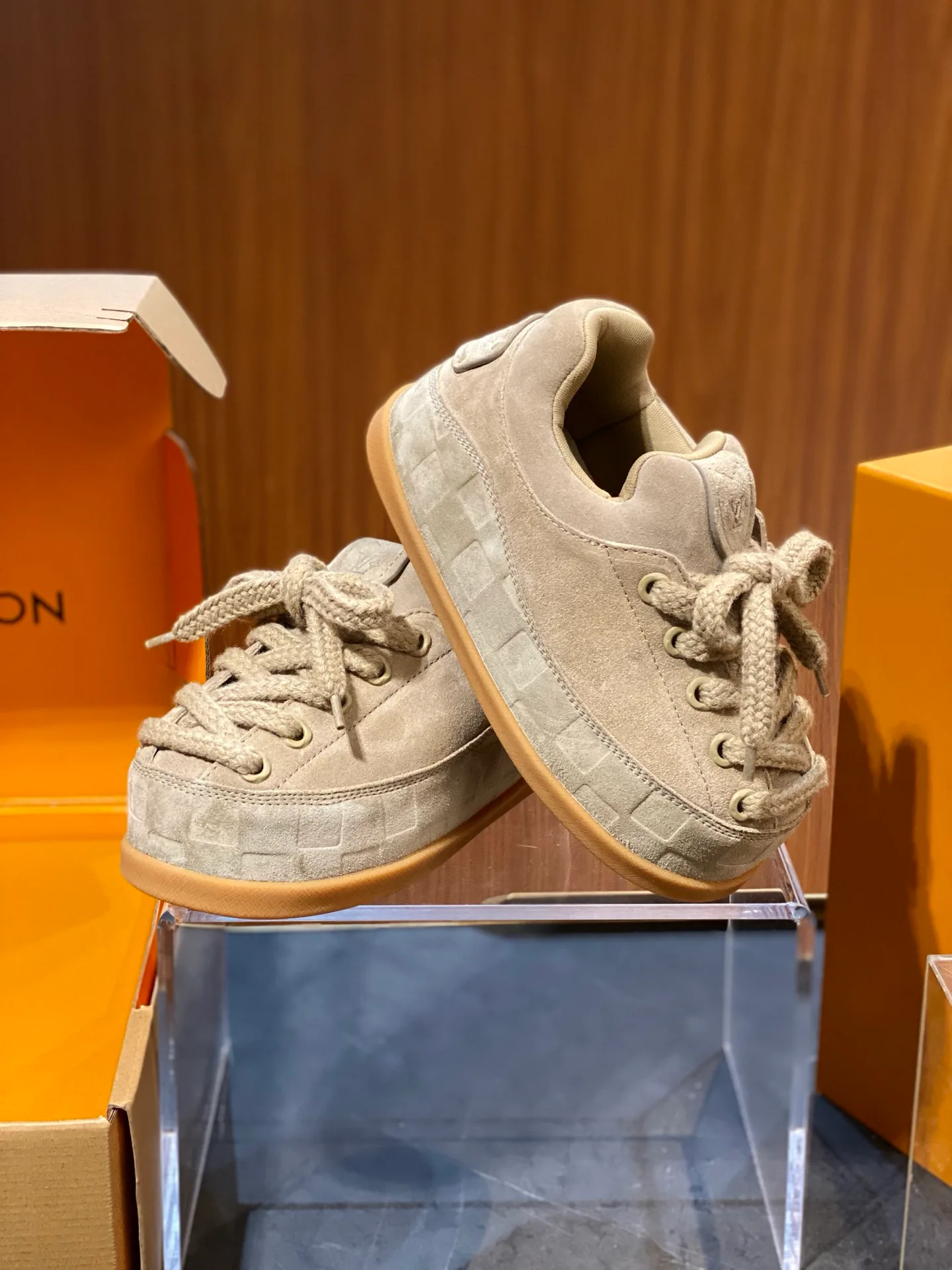 Кроссовки Женские Louis Vuitton 5543058