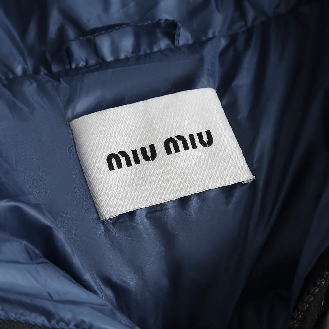 Куртки И Пуховики Женские Miu Miu 18439541