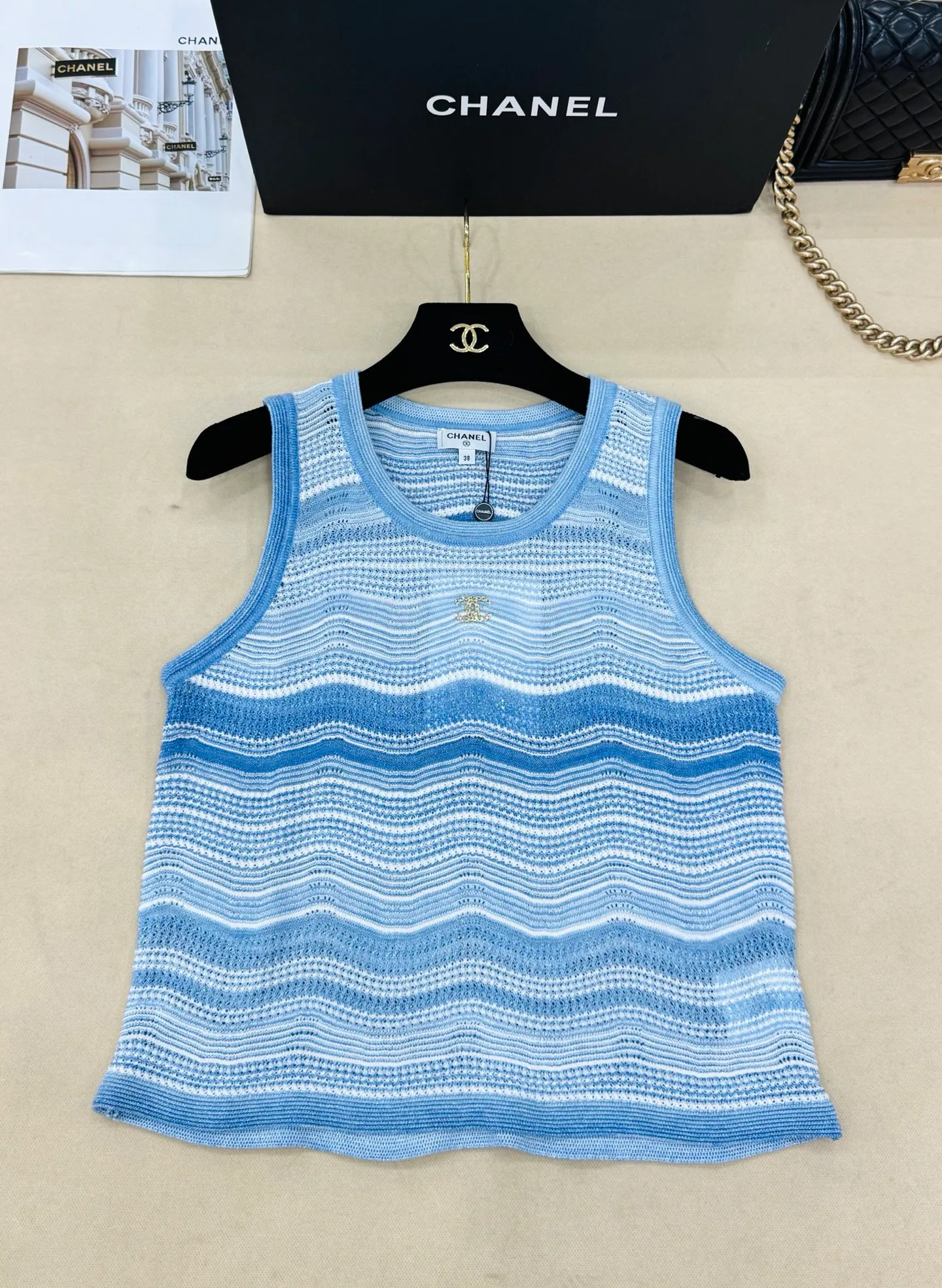 Жилеты Женские Chanel 17954469