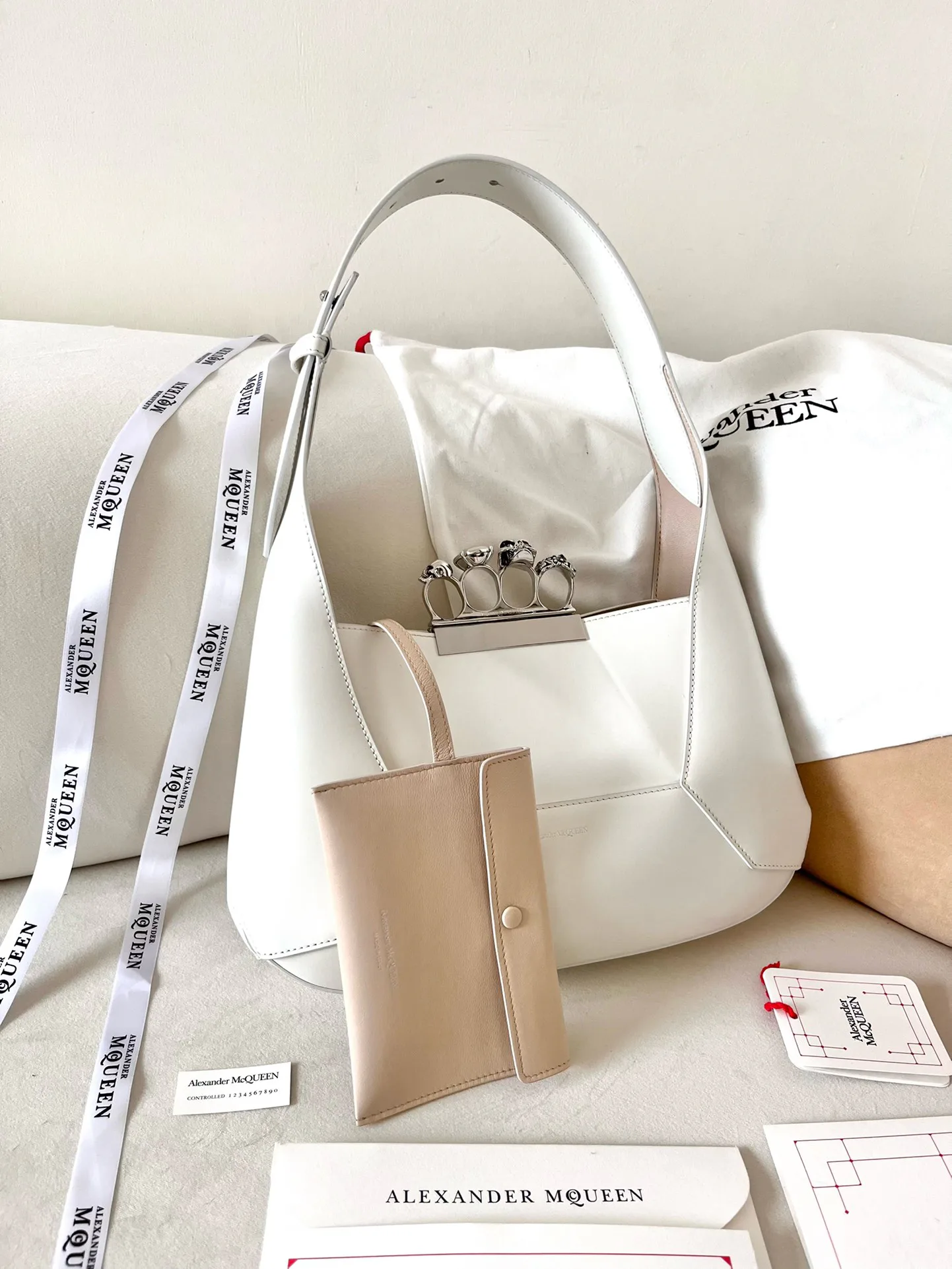 Сумки На Ремне Женские Alexander Mcqueen 11472546